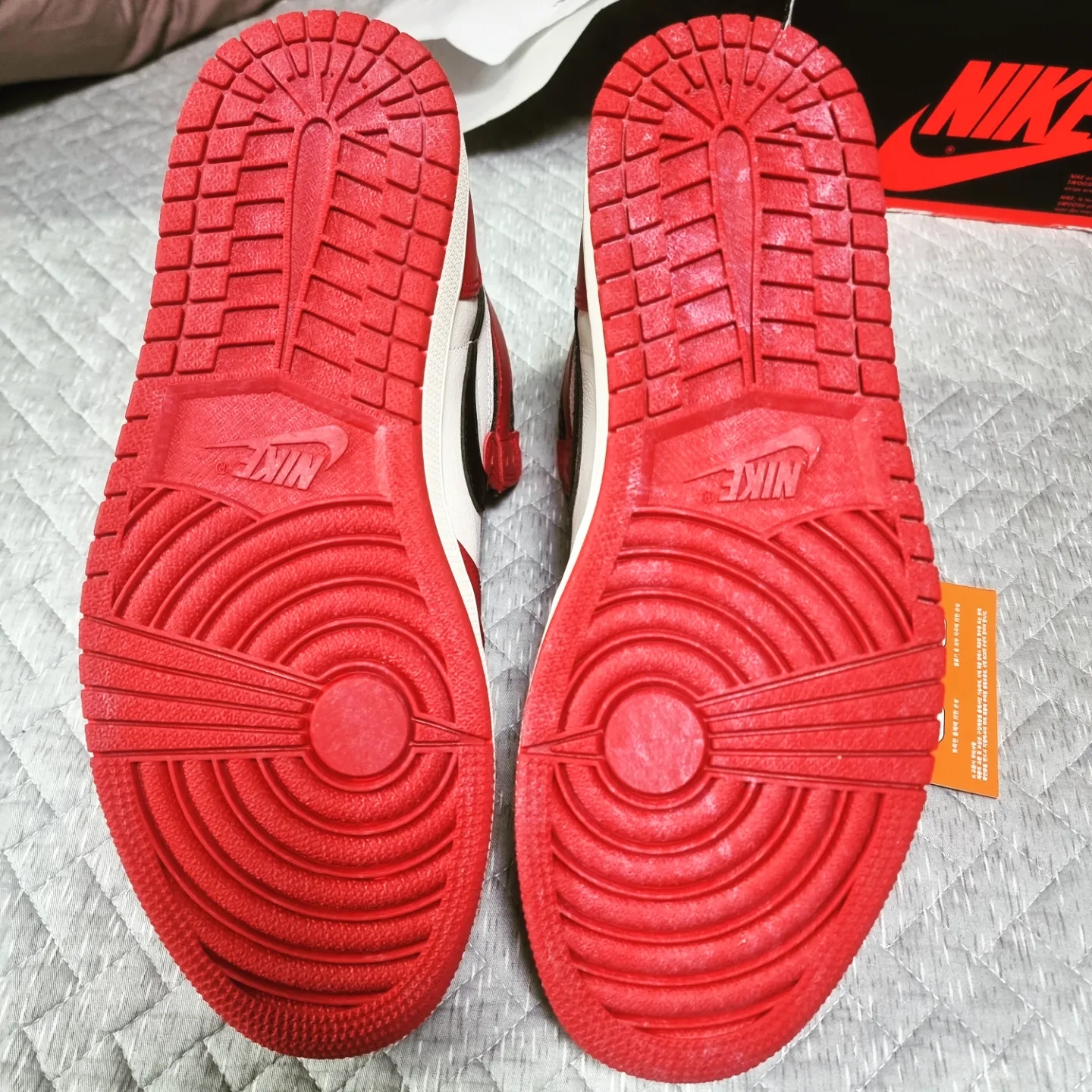 Jordan 1 Retro High OG Chicago 2022 착용 스타일 - 4