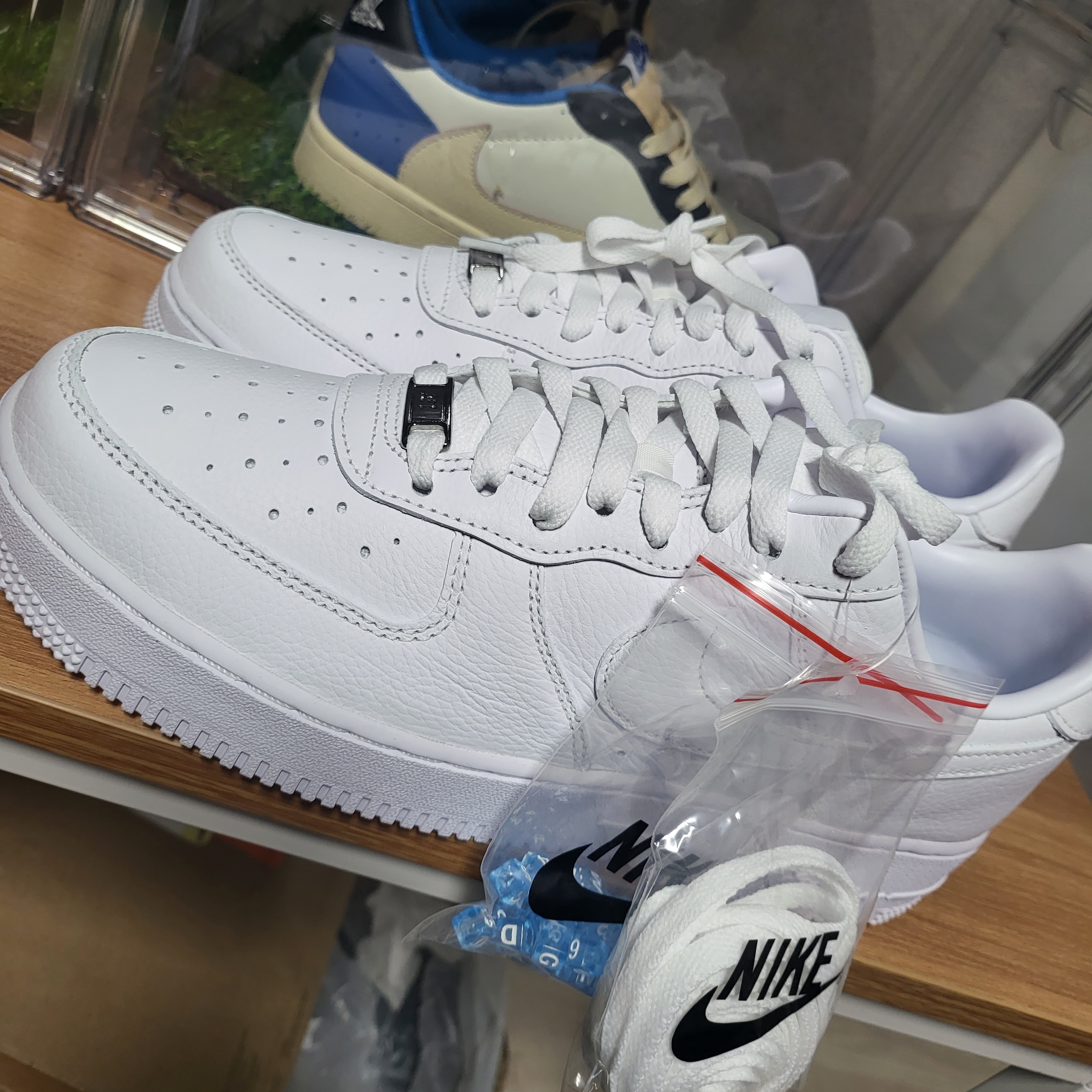 Nike x Drake Nocta Air Force 1 Low SP Certified Lover Boy White 착용 스타일 - 1