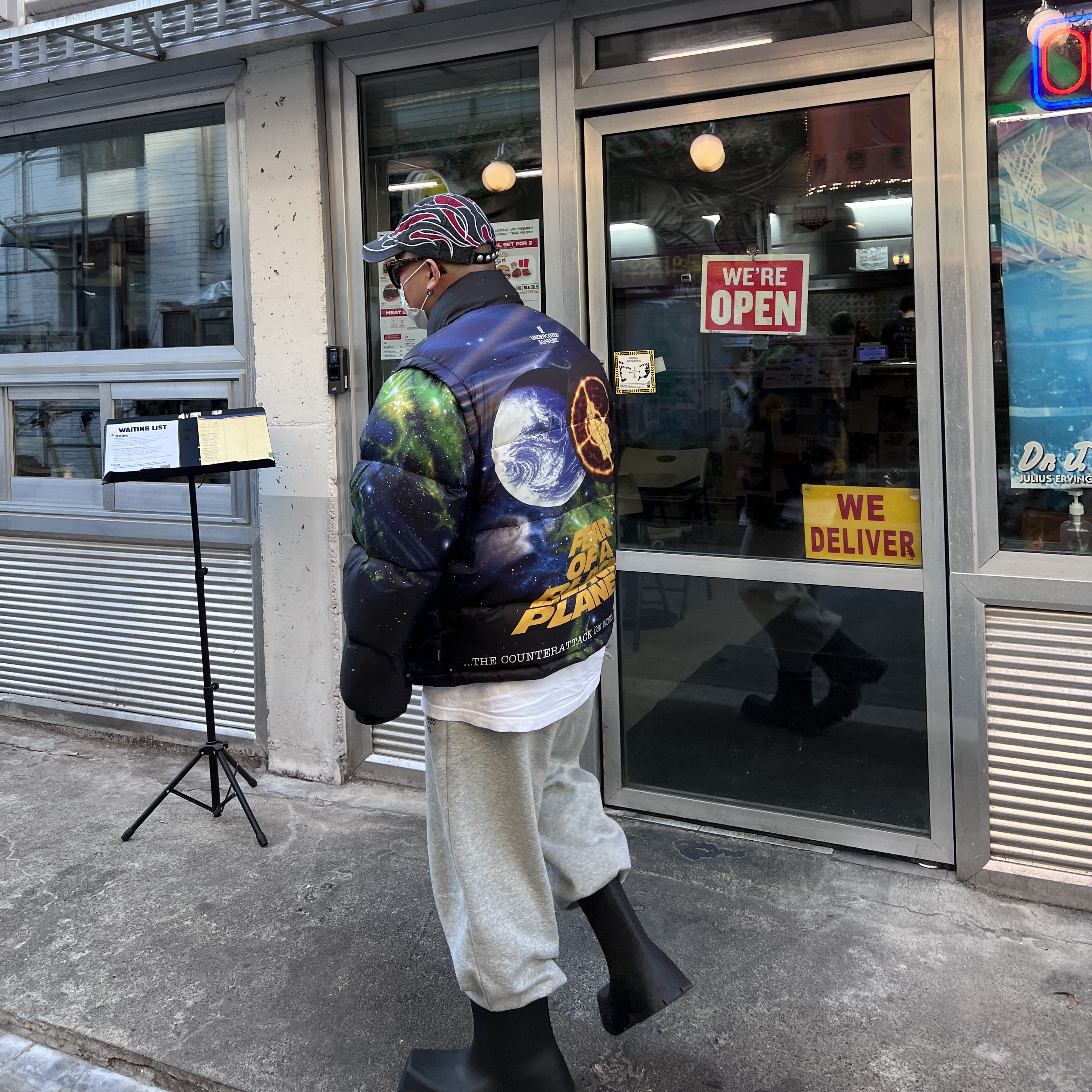 Supreme x Undercover Public Enemy Puffy Jacket Multi-Color - 18SS, Balenciaga Trooper Rubber Boot Black 착용 스타일