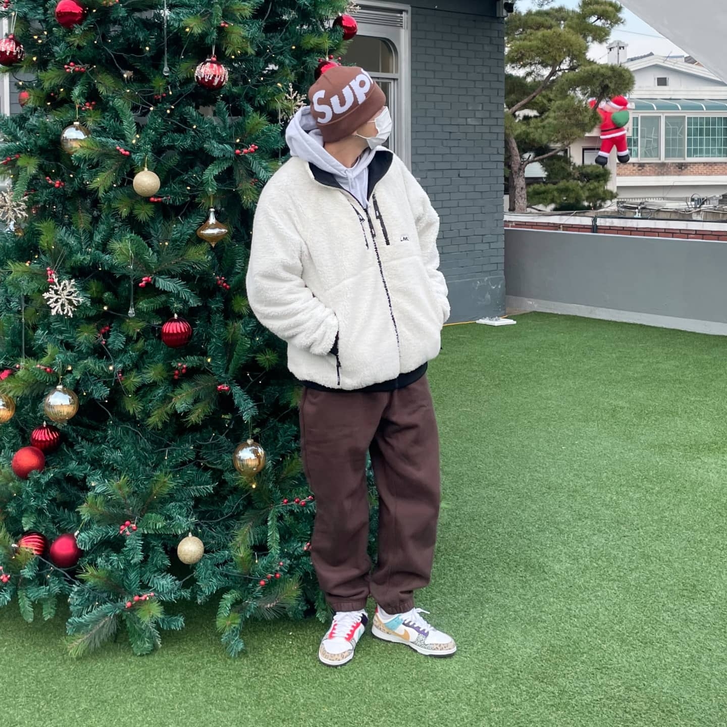 Supreme Big Logo Beanie Brown - 22FW, (W) Nike Dunk Low SE Patchwork 착용 스타일 - 1