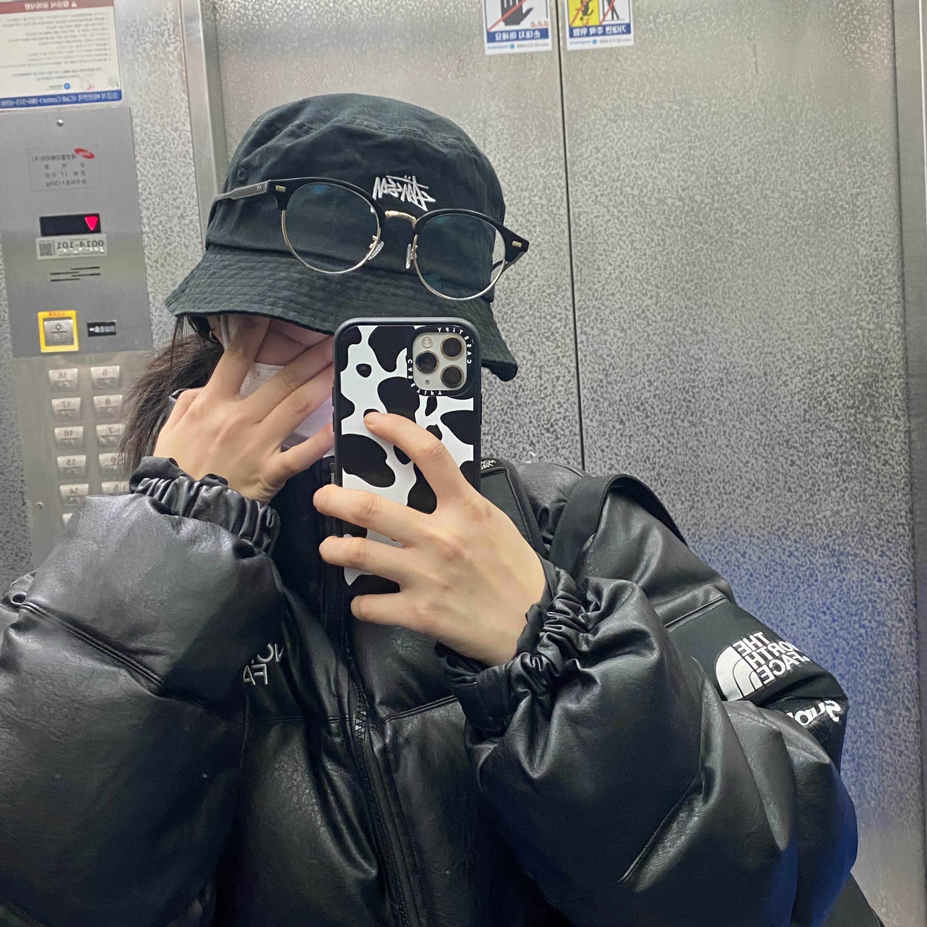 Supreme x The North Face Leather Nuptse Jacket Black - 17FW 착용 스타일