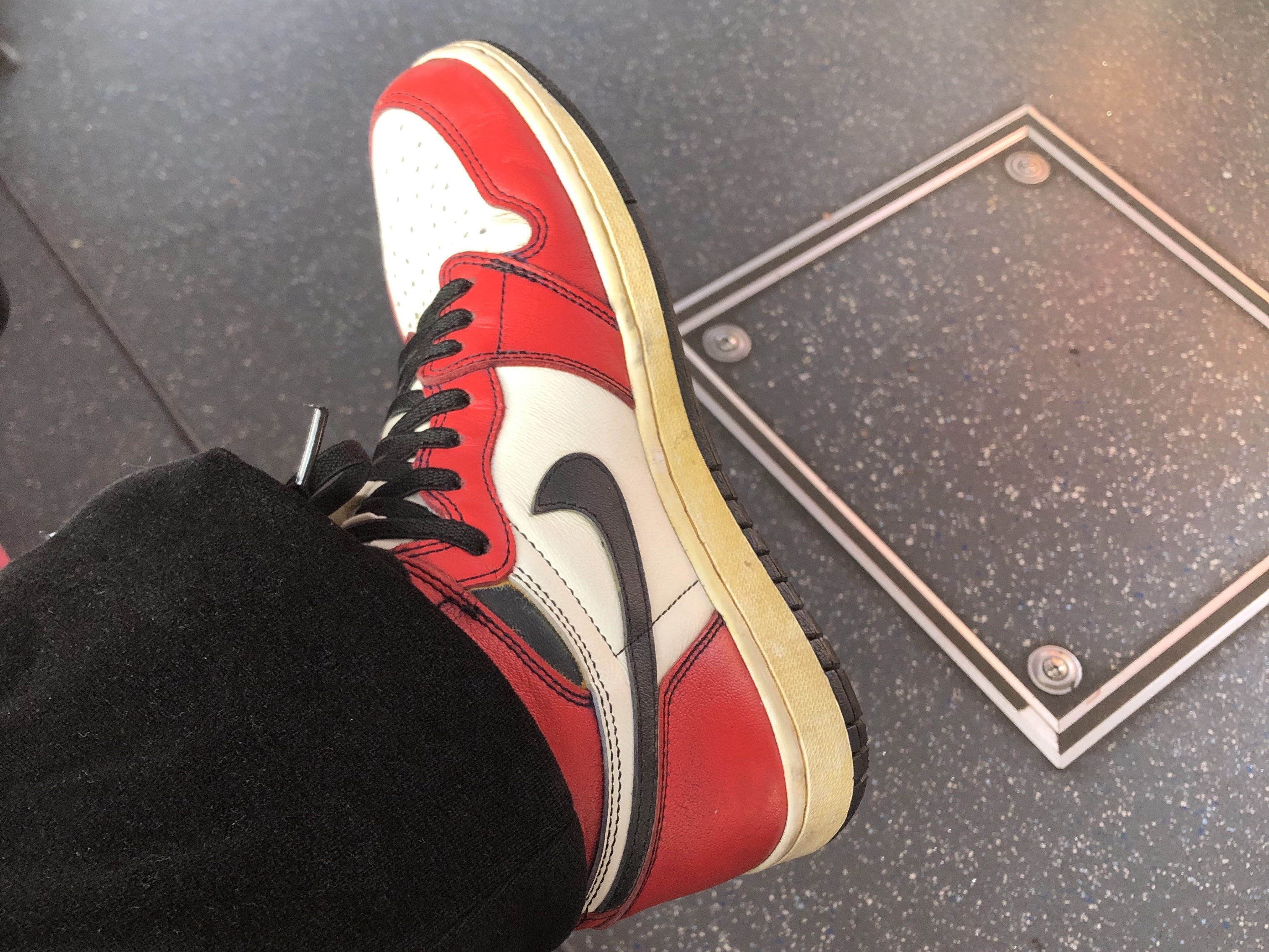 Jordan 1 Retro High OG Chicago 2022, Jordan 1 Retro High OG Defiant SB LA to Chicago 착용 스타일 - 1