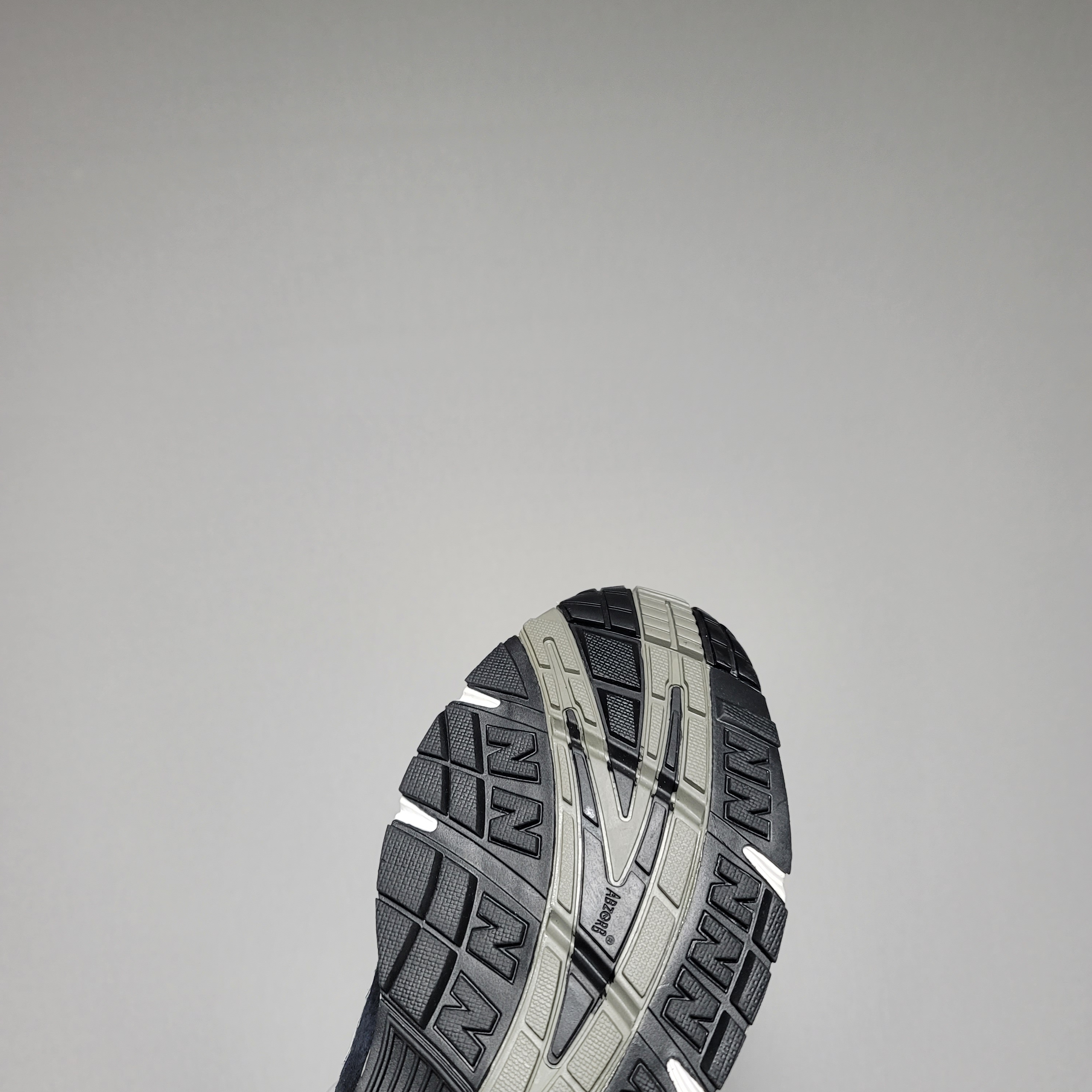 New Balance 991 Made in UK Navy 착용 스타일 - 4