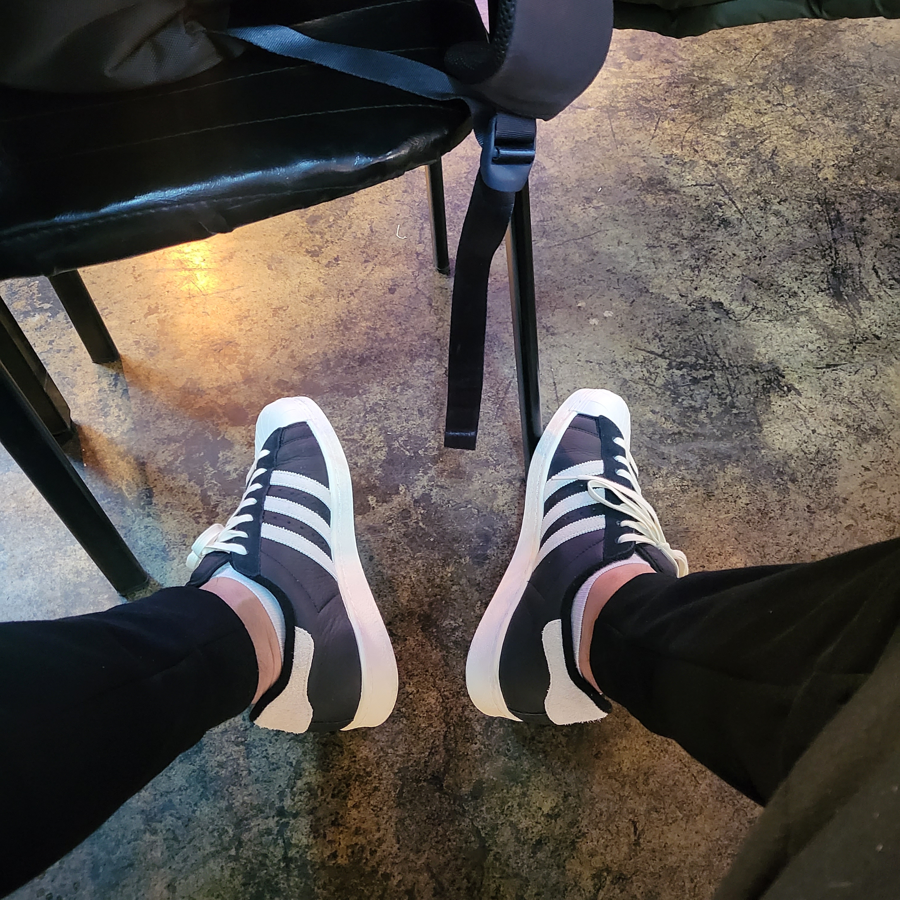 Adidas Superstar 82 Black White 착용 스타일