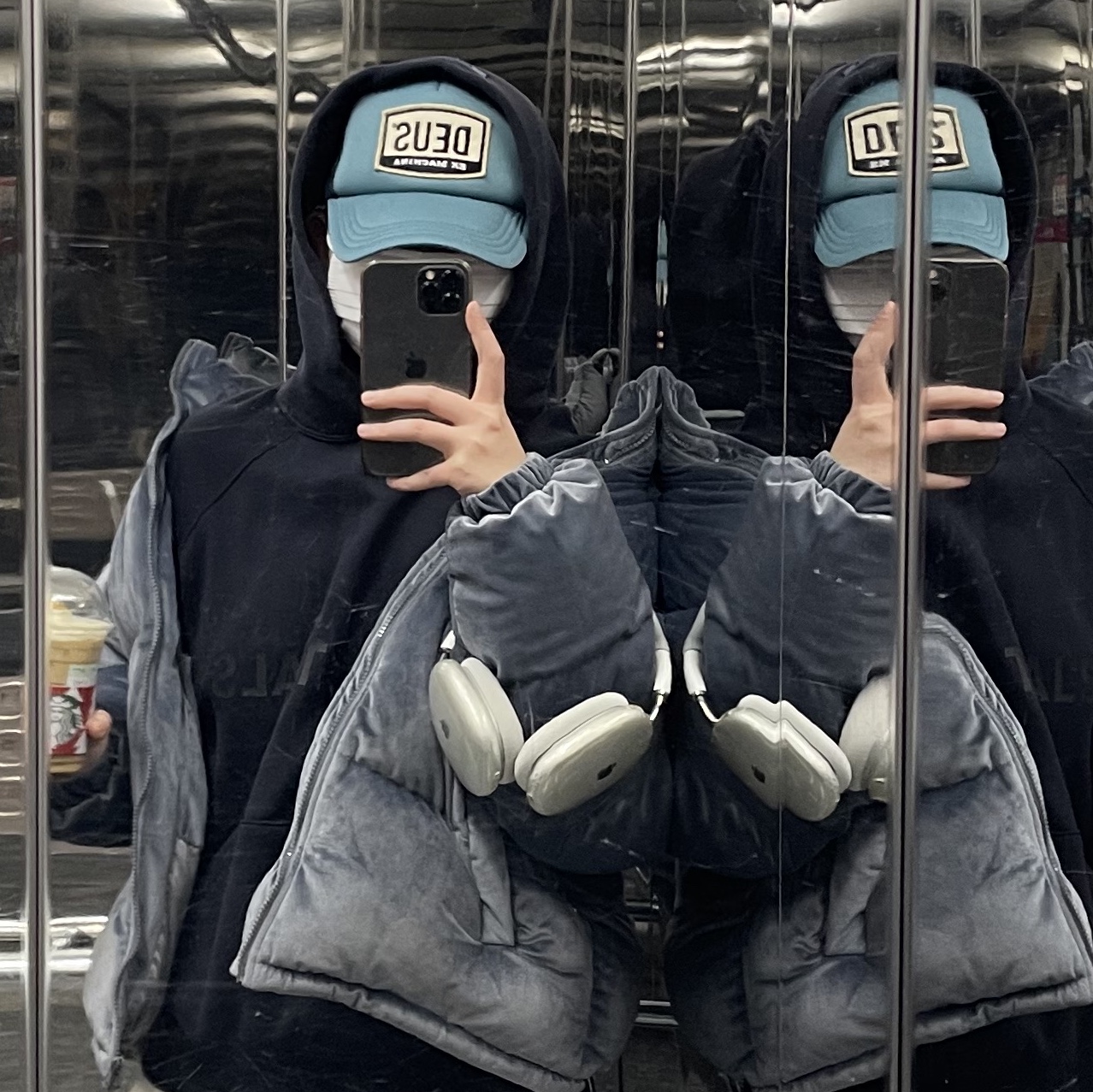 Essentials Logo Hoodie Navy/Dark Navy - Ssense Exclusive 착용 스타일 - 1