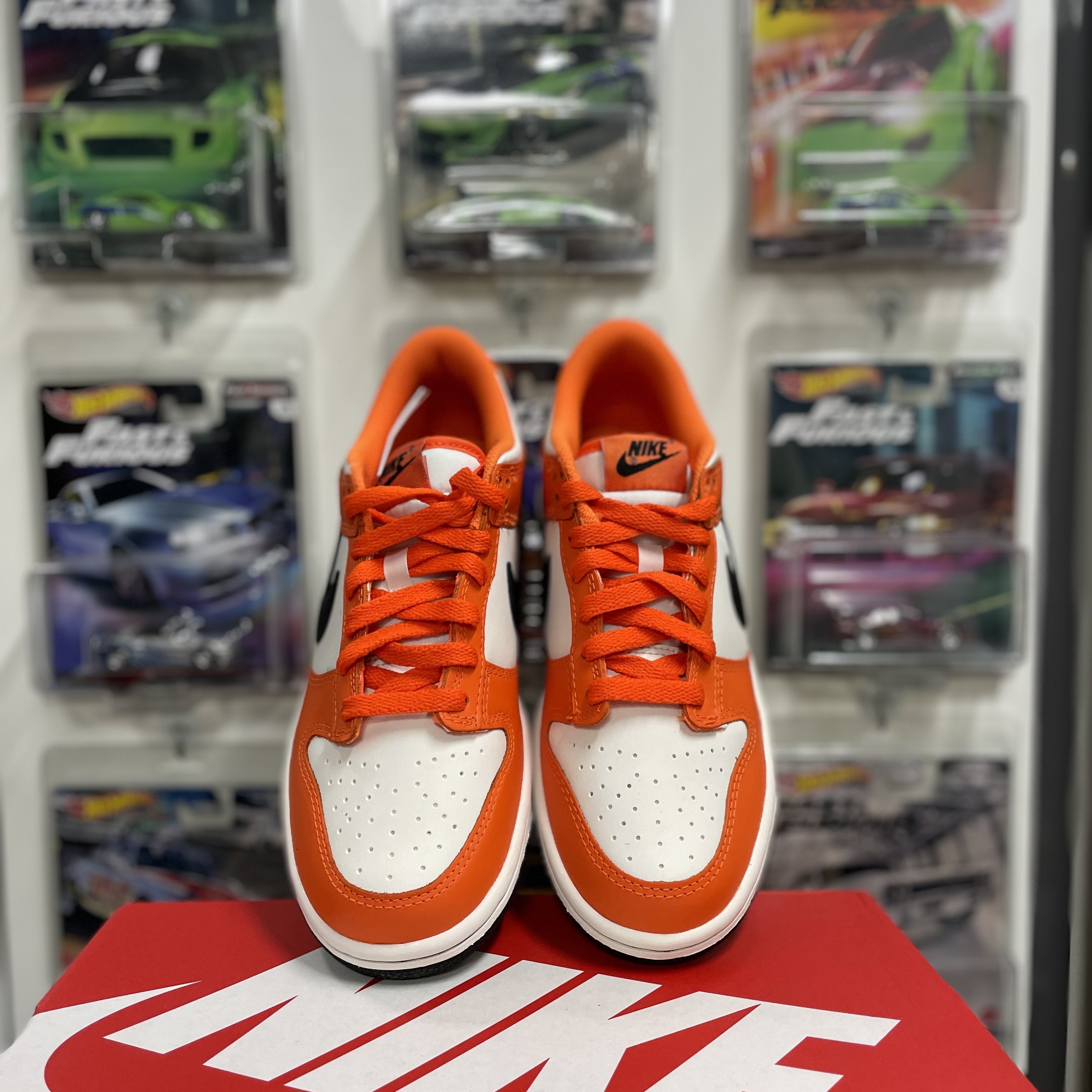 (GS) Nike Dunk Low Safety Orange 착용 스타일 - 4