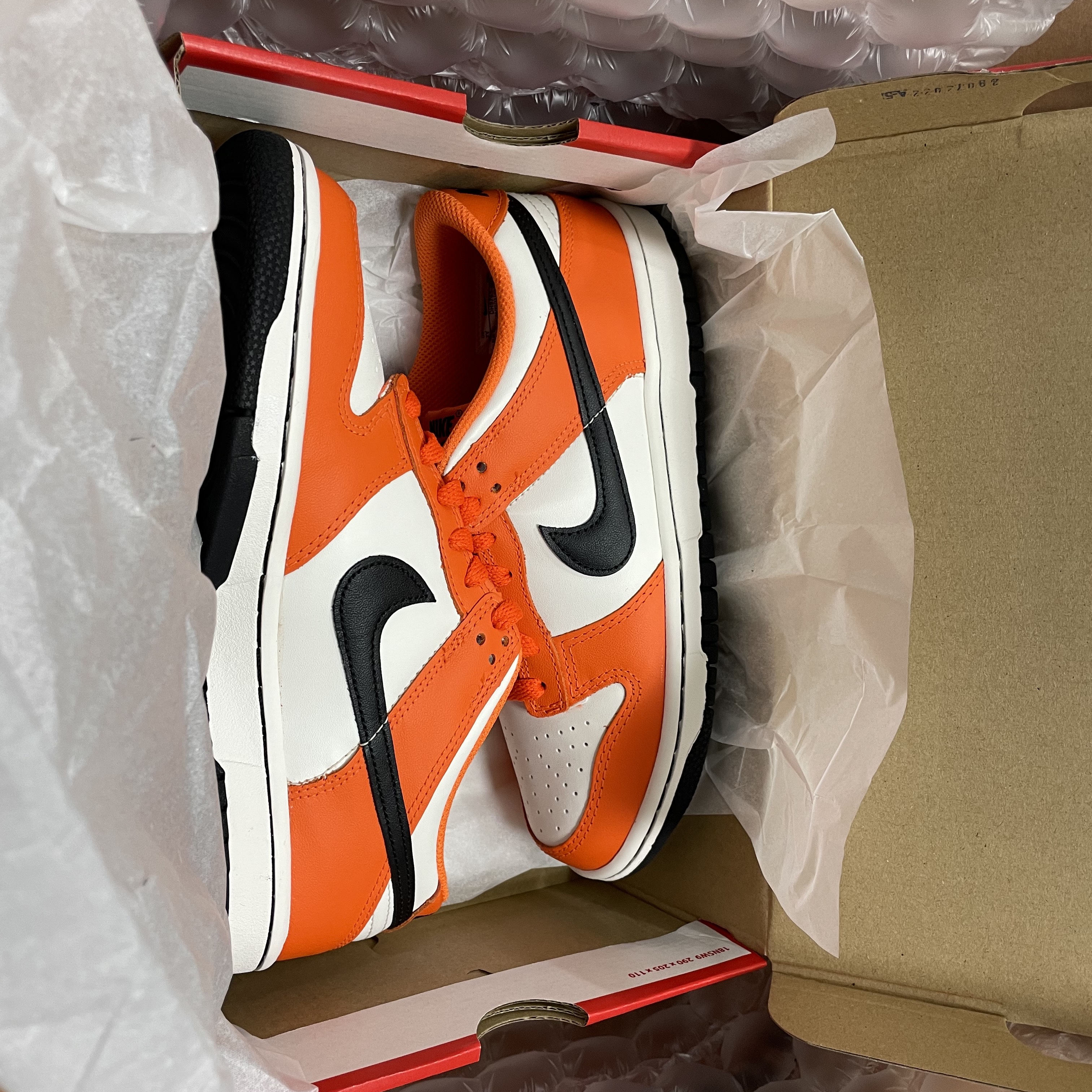 (GS) Nike Dunk Low Safety Orange 착용 스타일 - 2