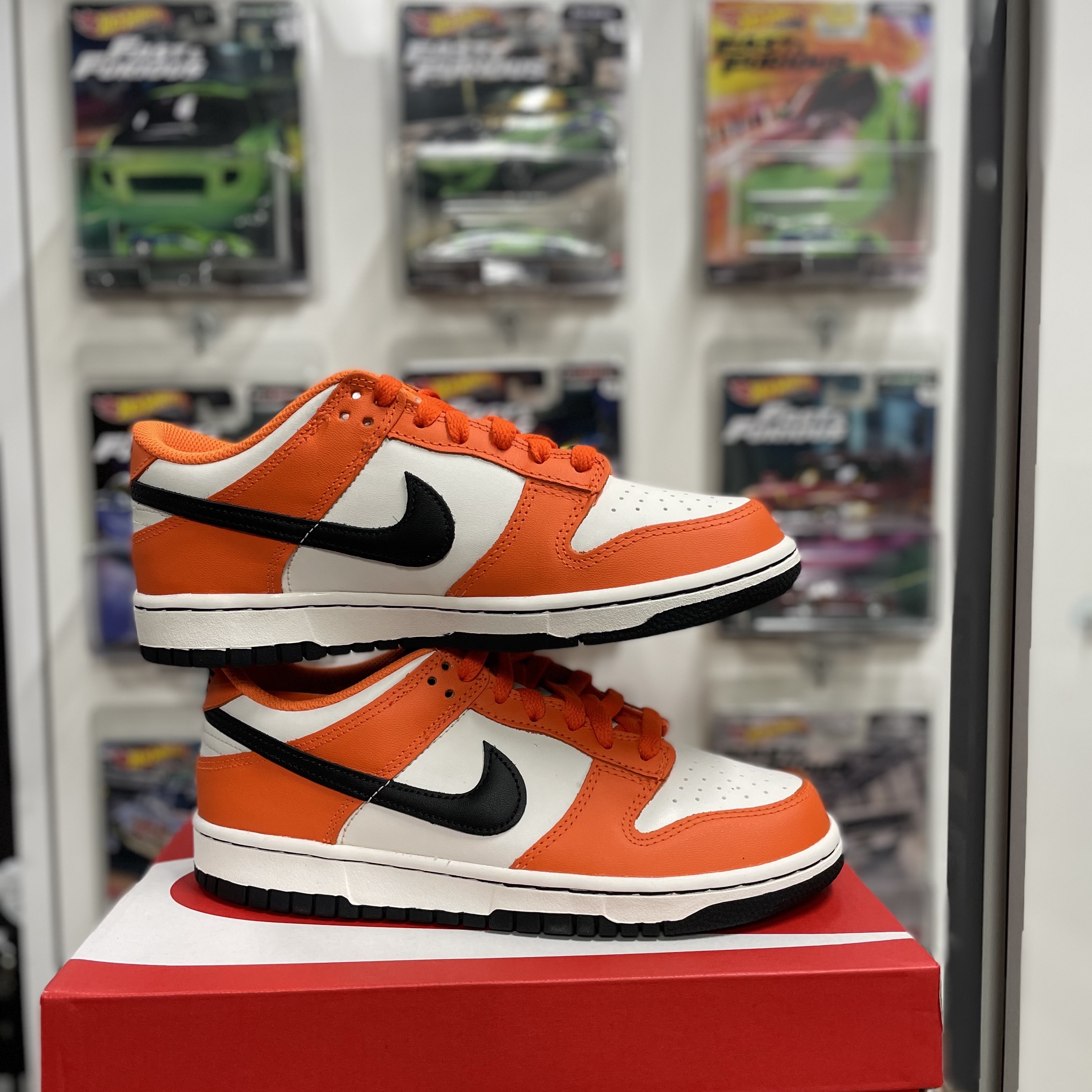 (GS) Nike Dunk Low Safety Orange 착용 스타일 - 3