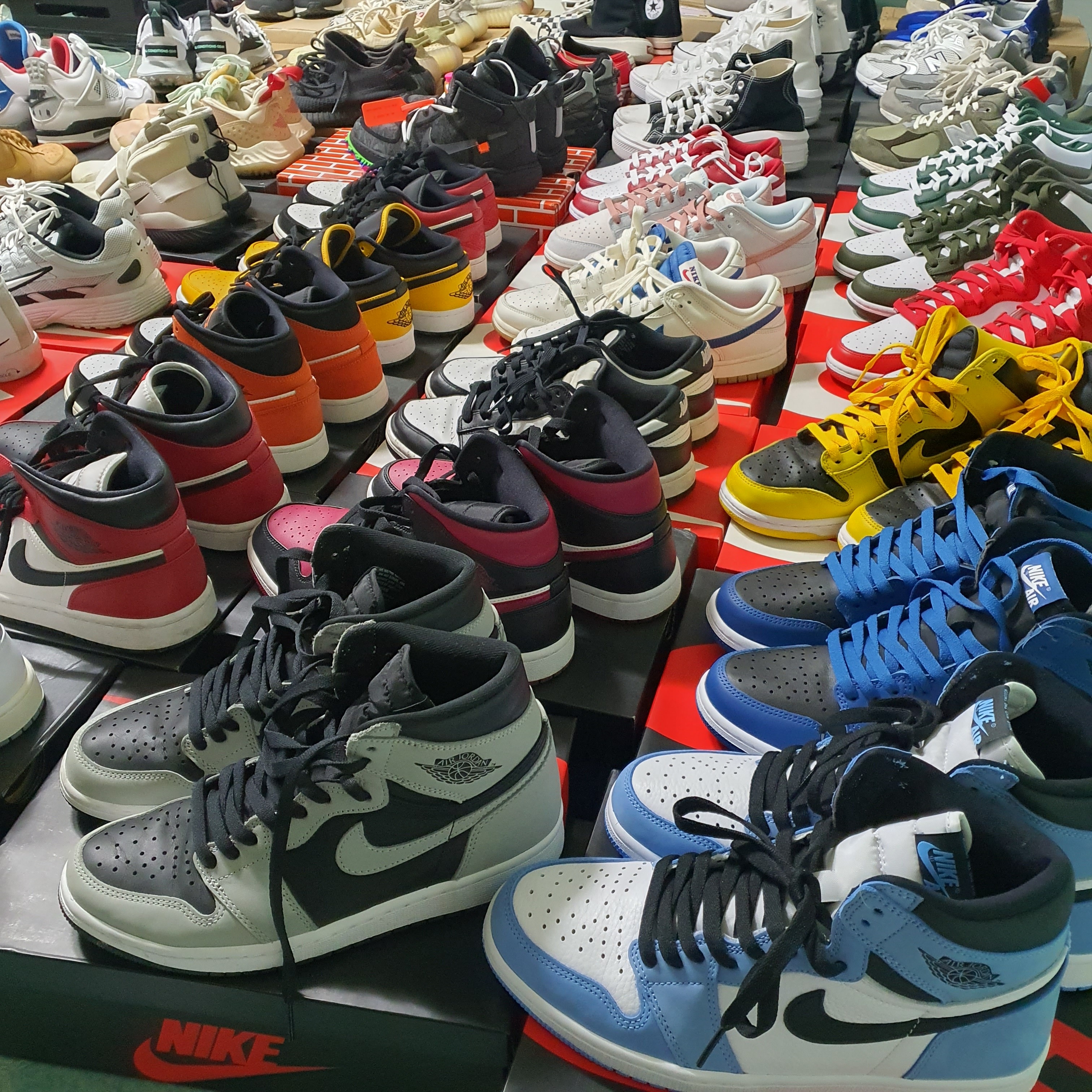 Jordan 1 Mid Chicago Black Toe, Jordan 1 Low Black Toe 착용 스타일 - 3