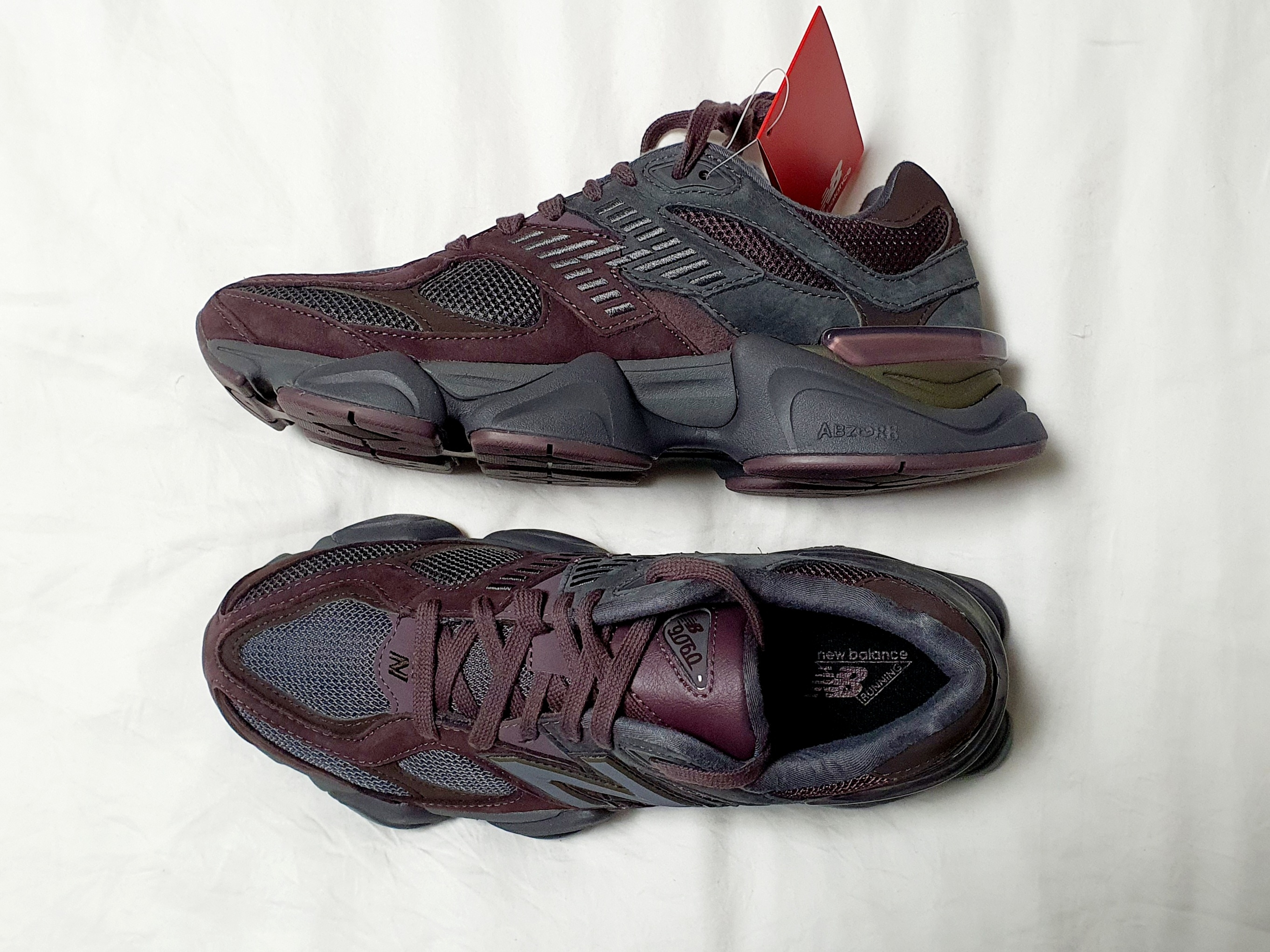 New Balance 9060 Truffle Rich Earth 착용 스타일 - 4