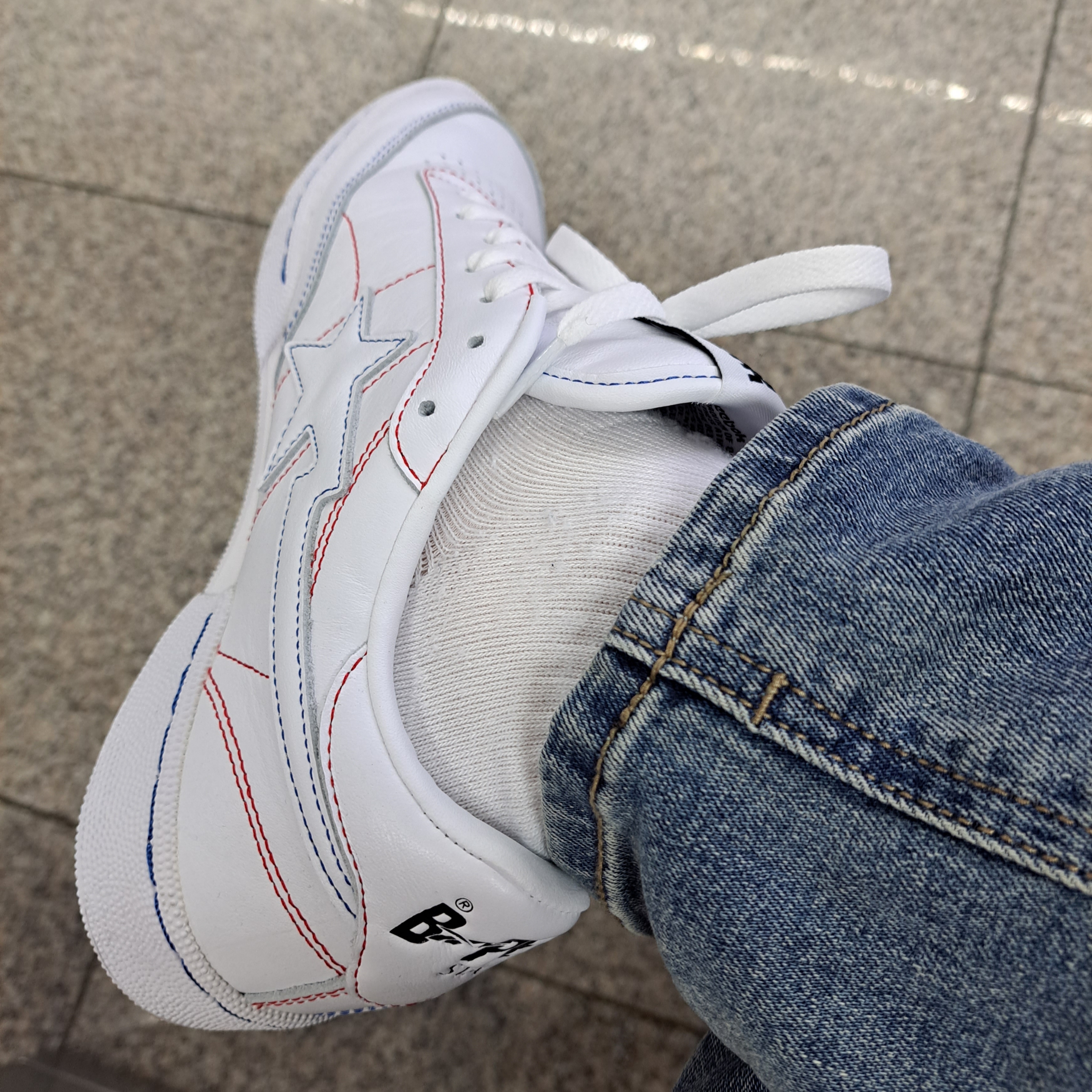 Reebok x BAPE Club C 85 White Contrast Stitch 착용 스타일 - 3