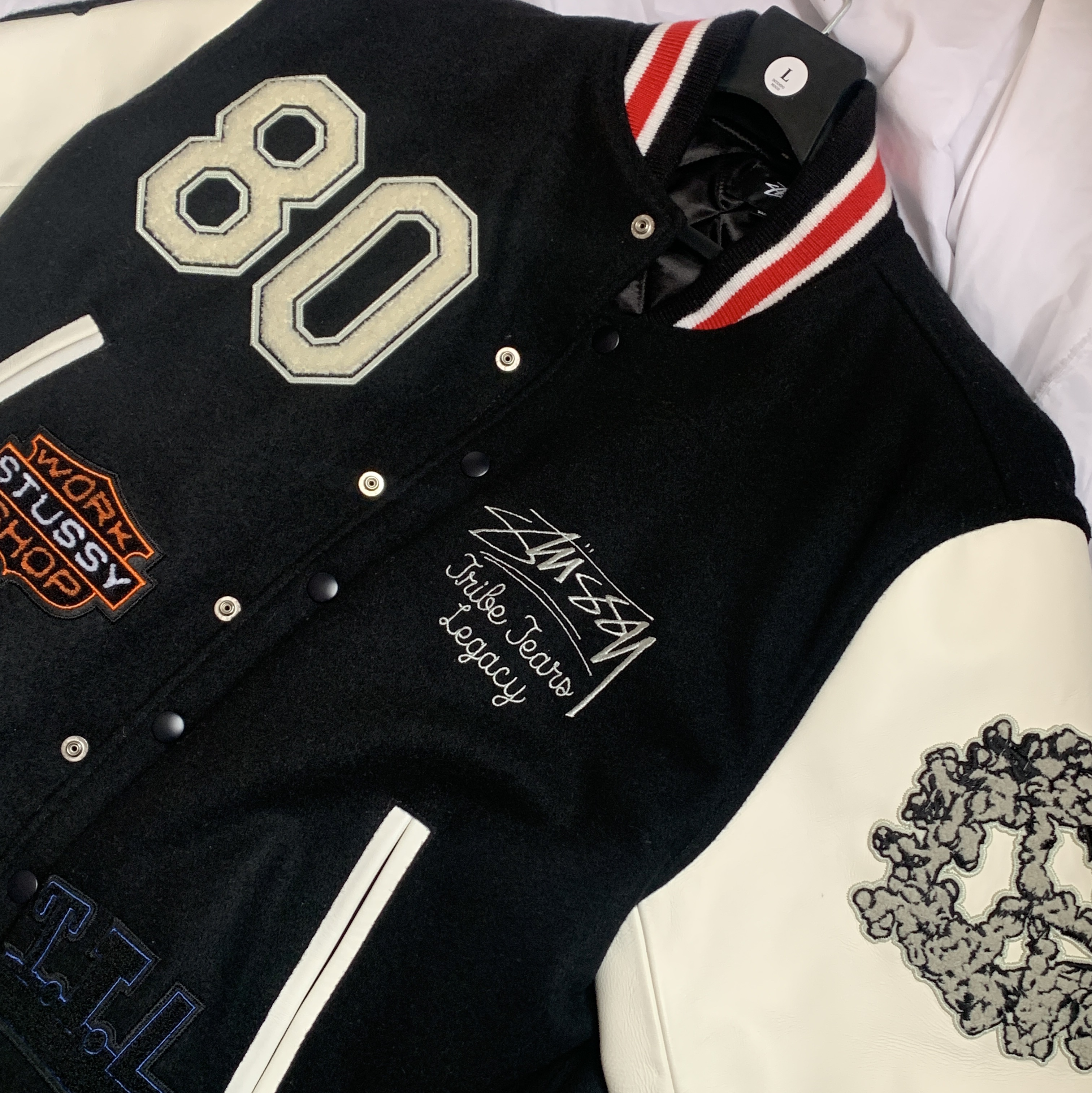 Stussy x Our Legacy x Denim Tears TTL Varsity Jacket Black 착용 스타일 - 1