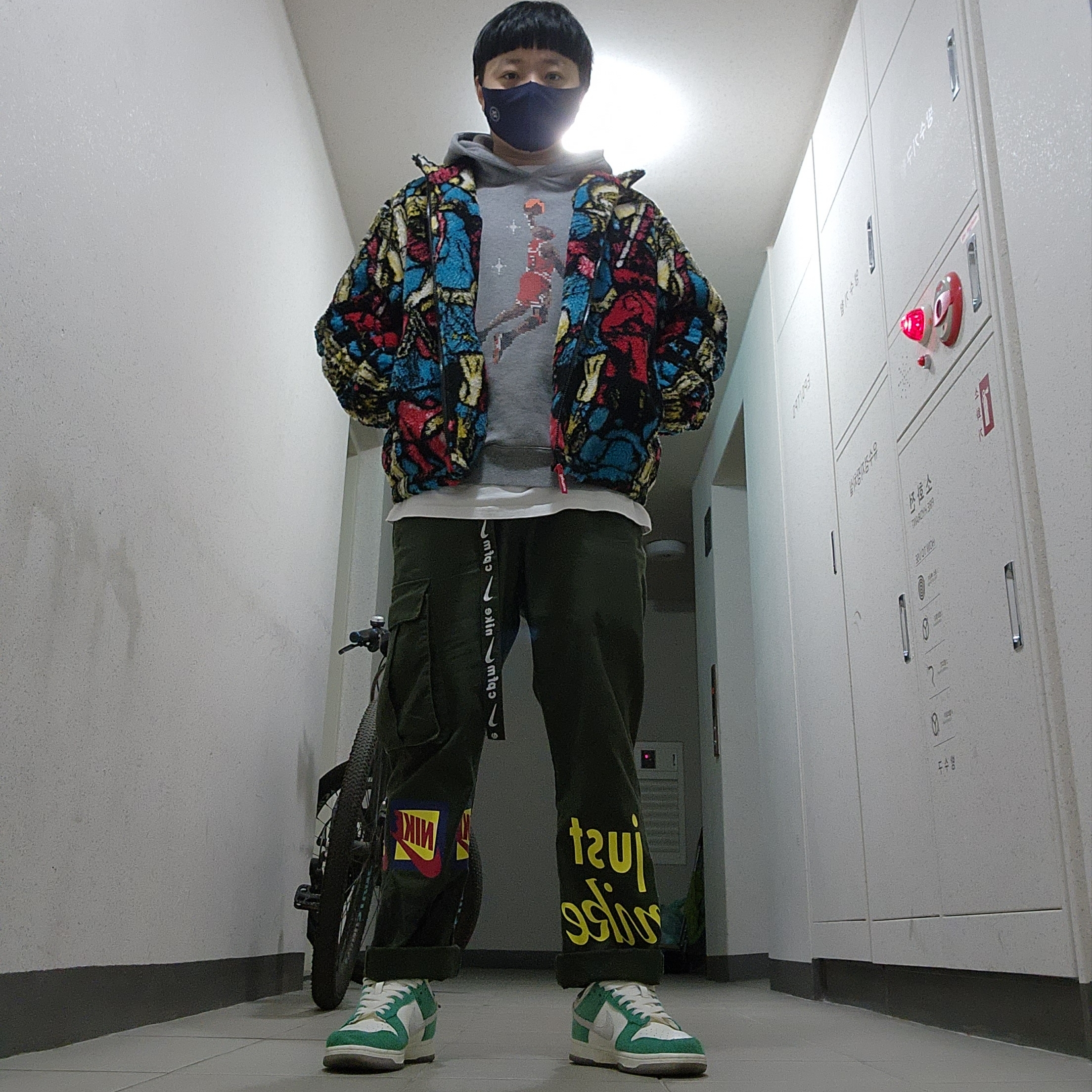 Nike x Kasina Dunk Low Road Sign - Kasina Exclusive 착용 스타일 - 1