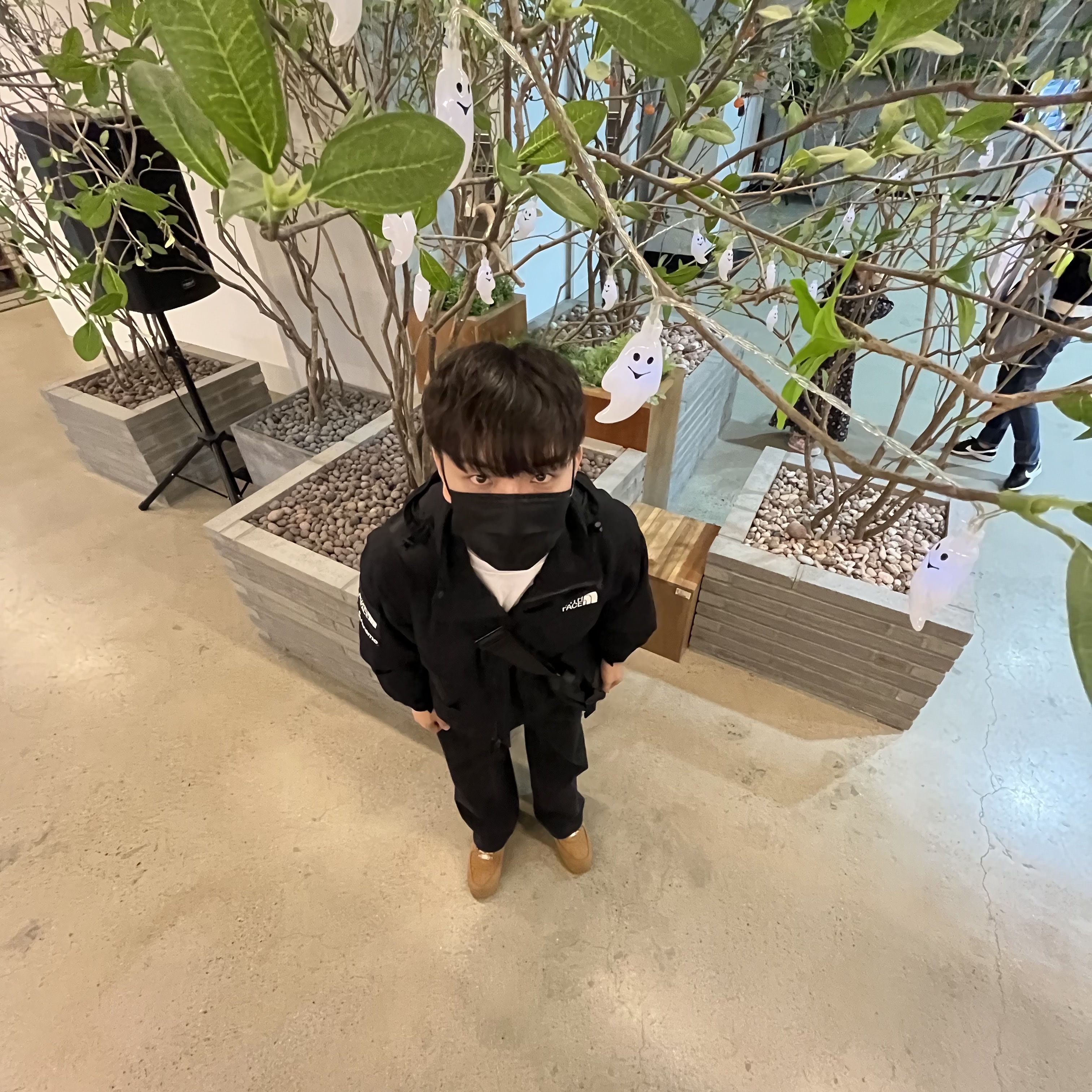 Supreme x The North Face Trekking Convertible Jacket Black - 22SS, Nike x Supreme Air Force 1 Low Flax 착용 스타일 - 3