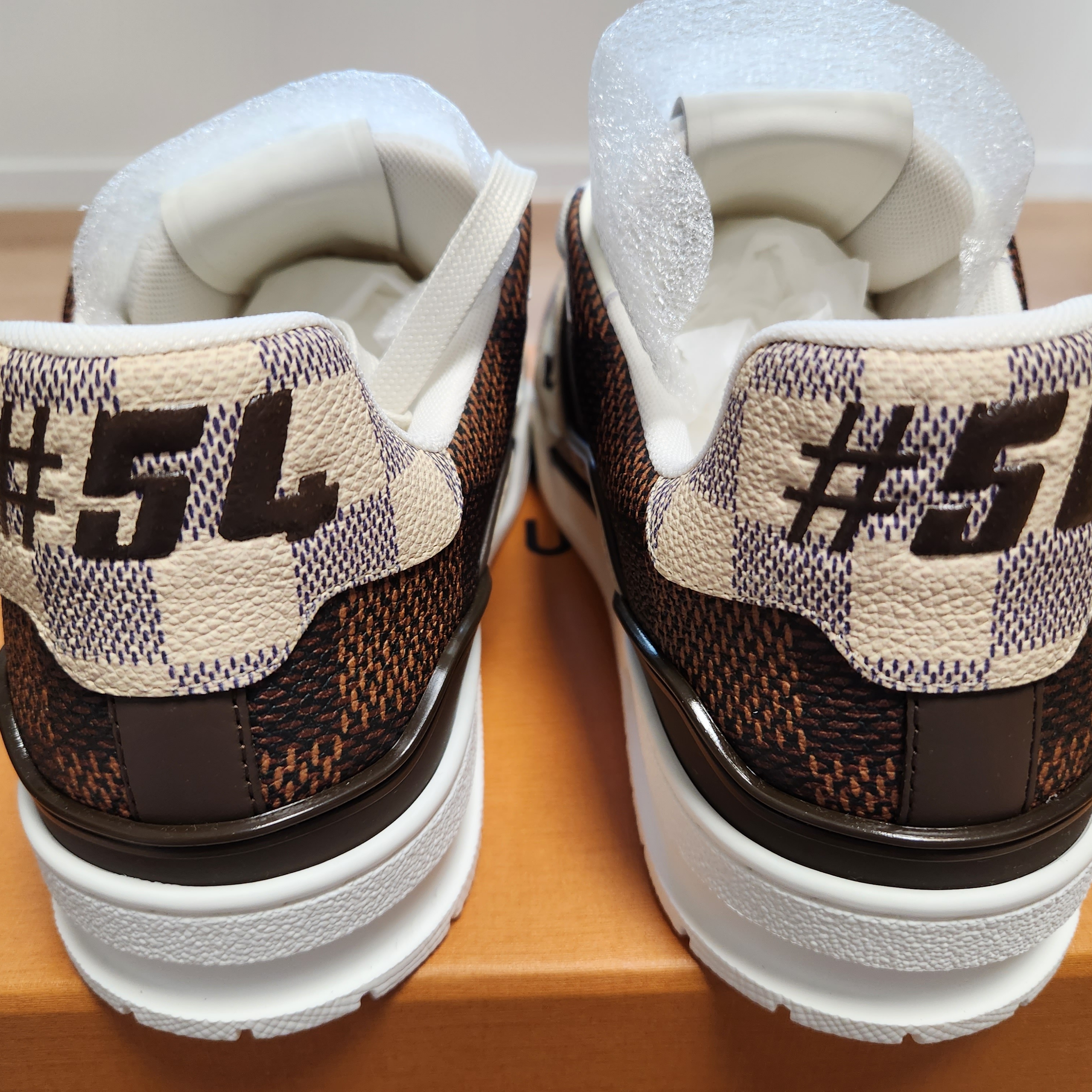 Louis Vuitton LV Trainer Sneakers Damier Ebene 착용 스타일 - 2