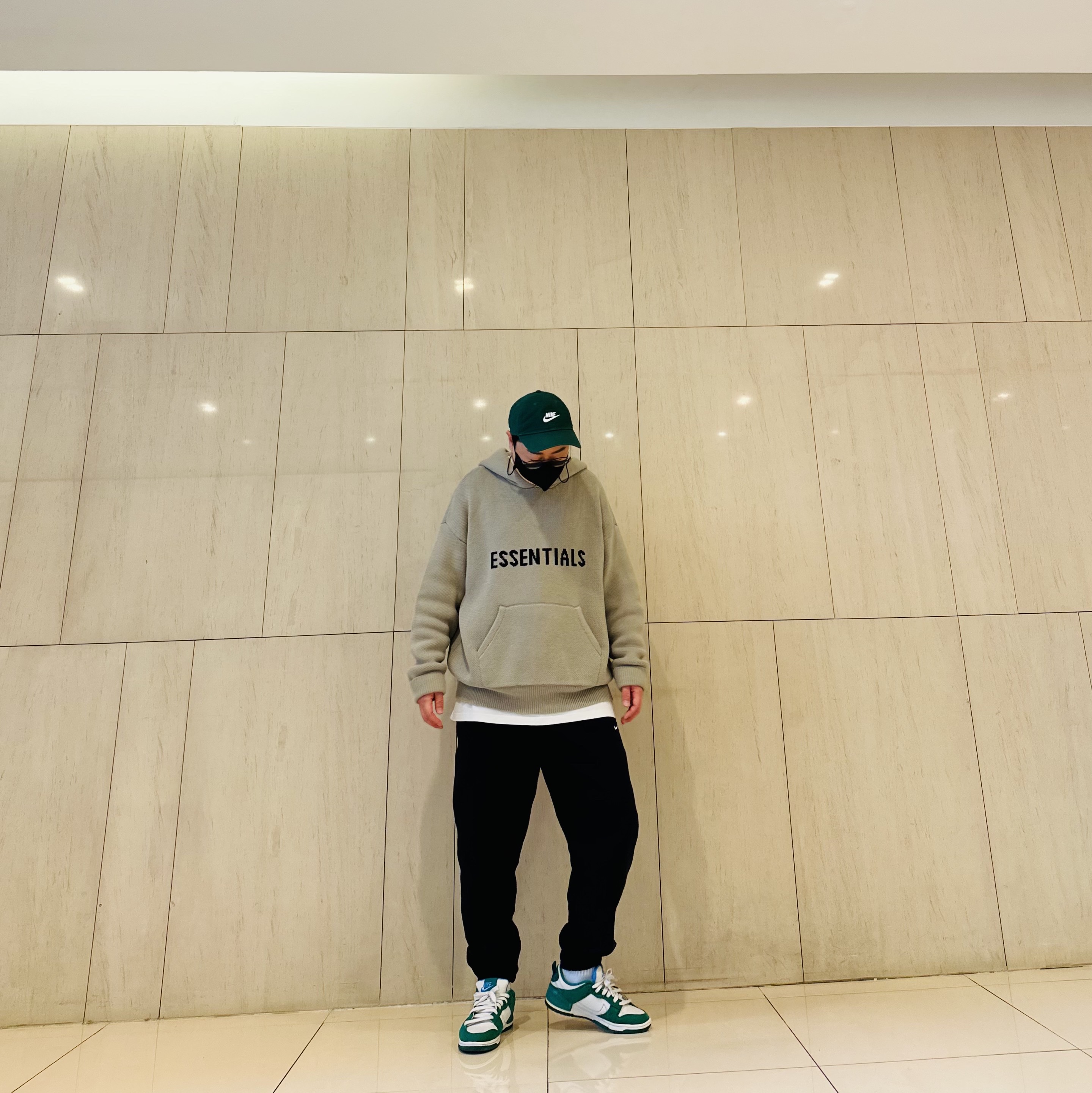 Nike Heritage 86 Futura Washed Cap Gorge Green, Essentials Knit Hoodie Olive - 20FW 착용 스타일 - 2