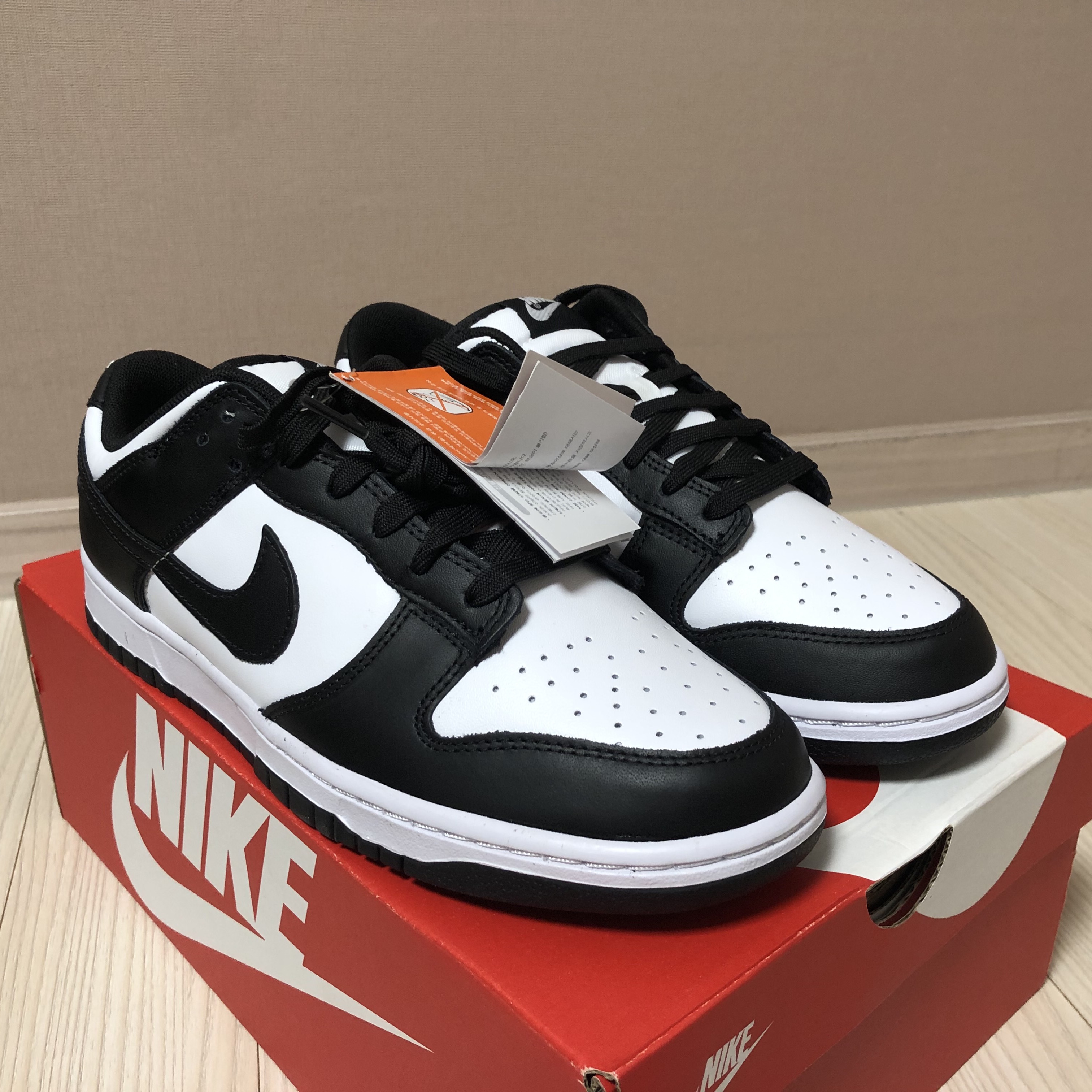 Nike Dunk Low Retro Black 착용 스타일 - 2