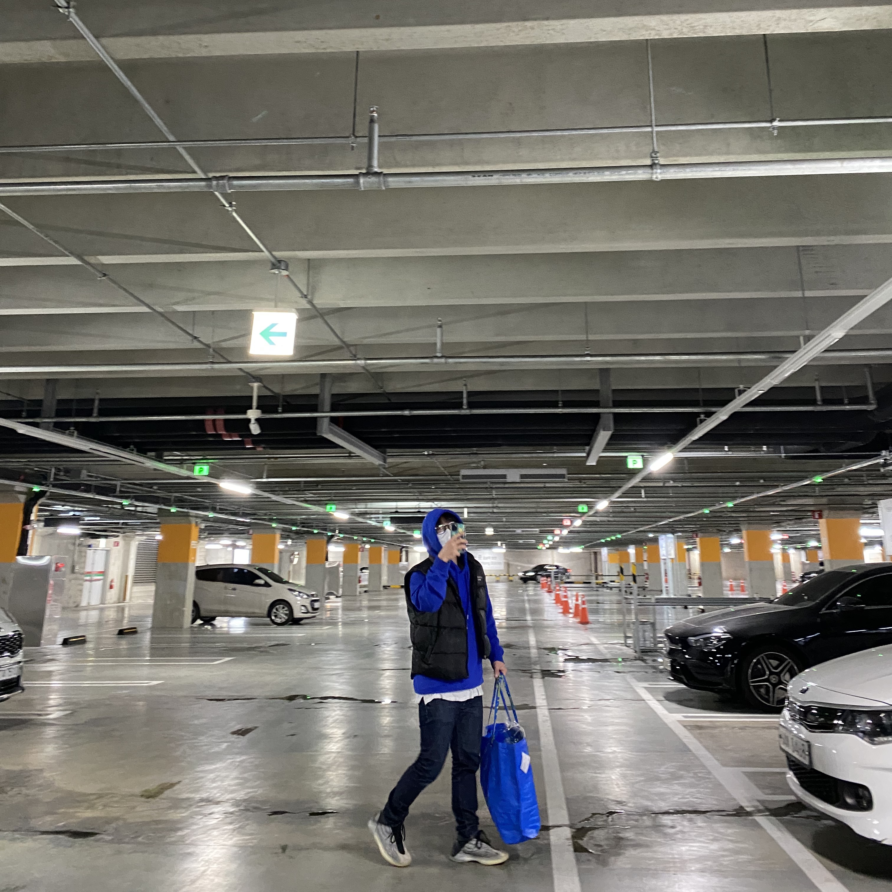 Adidas Yeezy QNTM Lifestyle 착용 스타일
