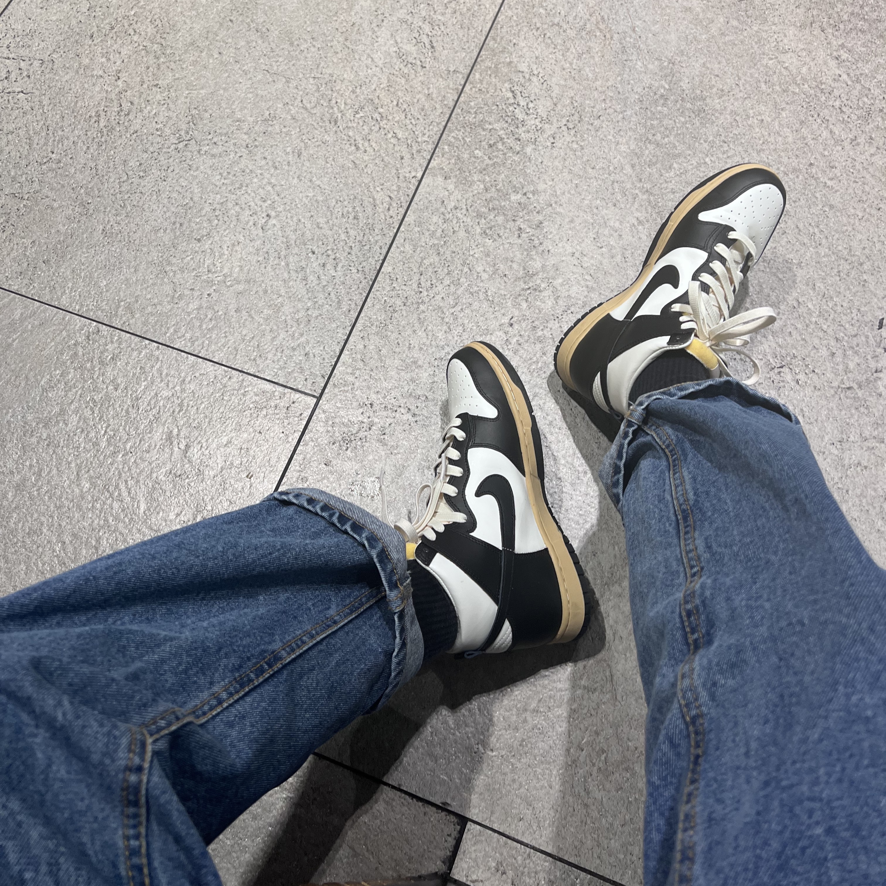 (W) Nike Dunk High SE Sail Black 착용 스타일
