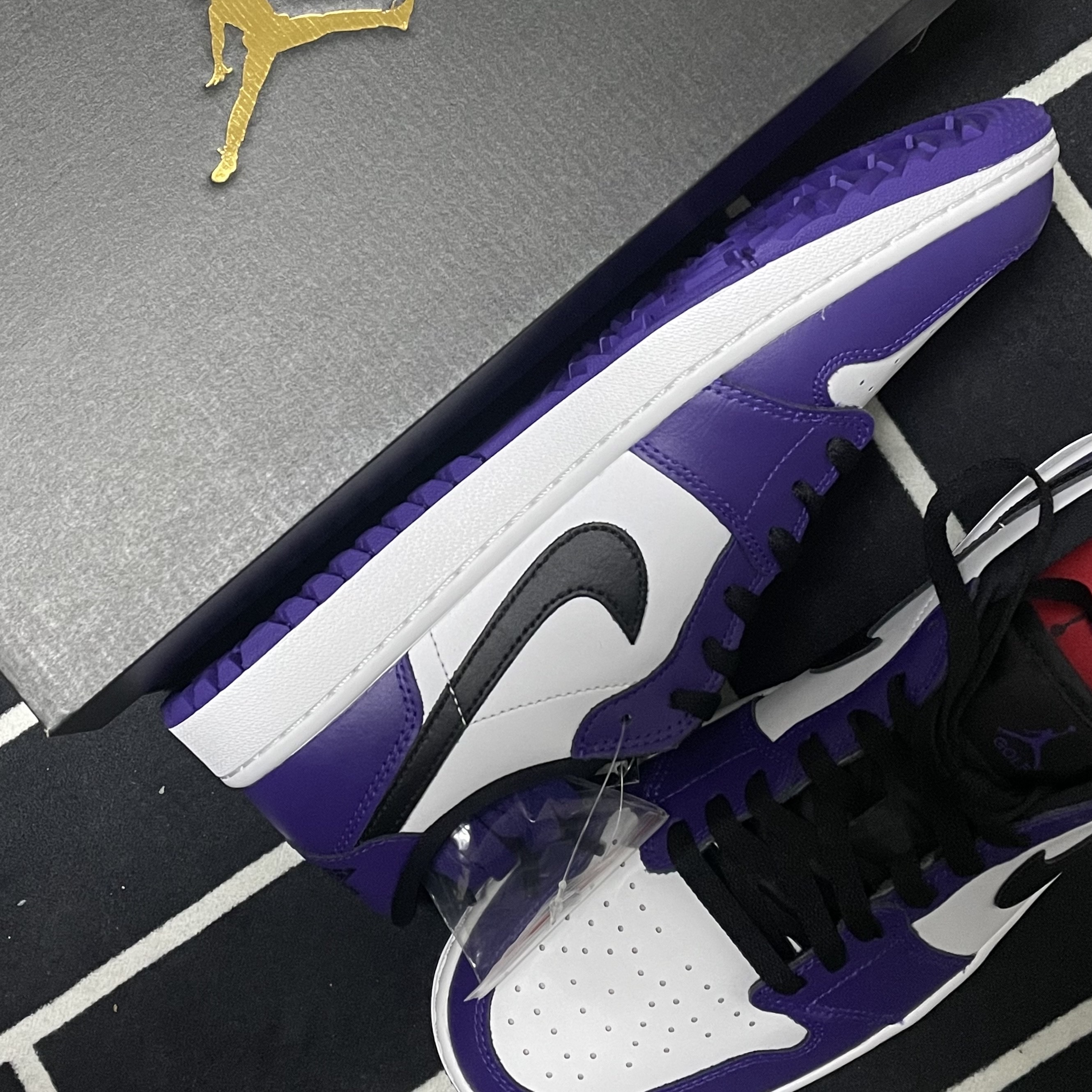 Jordan 1 Low Golf Court Purple 착용 스타일