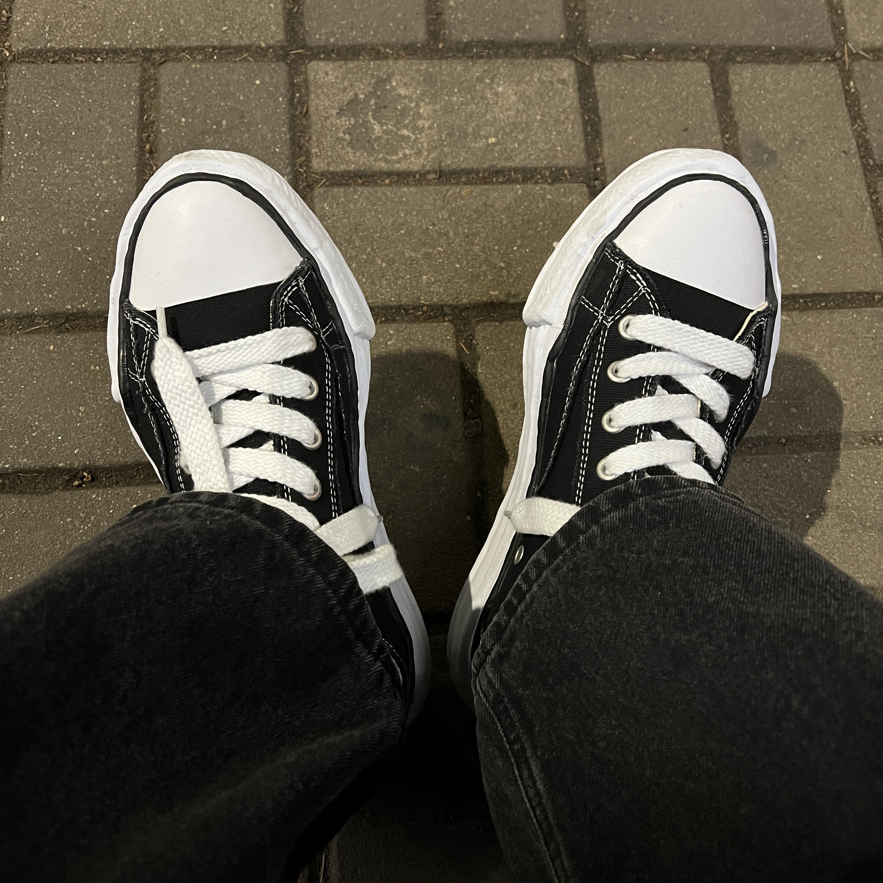 Maison Mihara Yasuhiro Peterson OG Sole Canvas Low Sneakers Black 착용 스타일 - 2