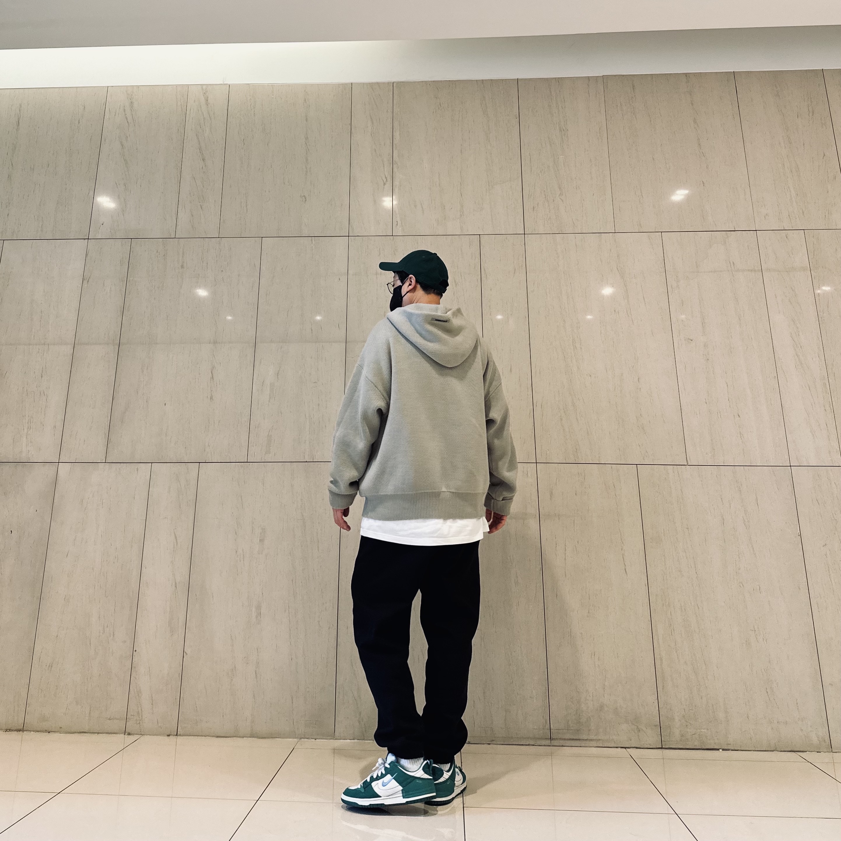 Nike Heritage 86 Futura Washed Cap Gorge Green, Essentials Knit Hoodie Olive - 20FW 착용 스타일 - 3