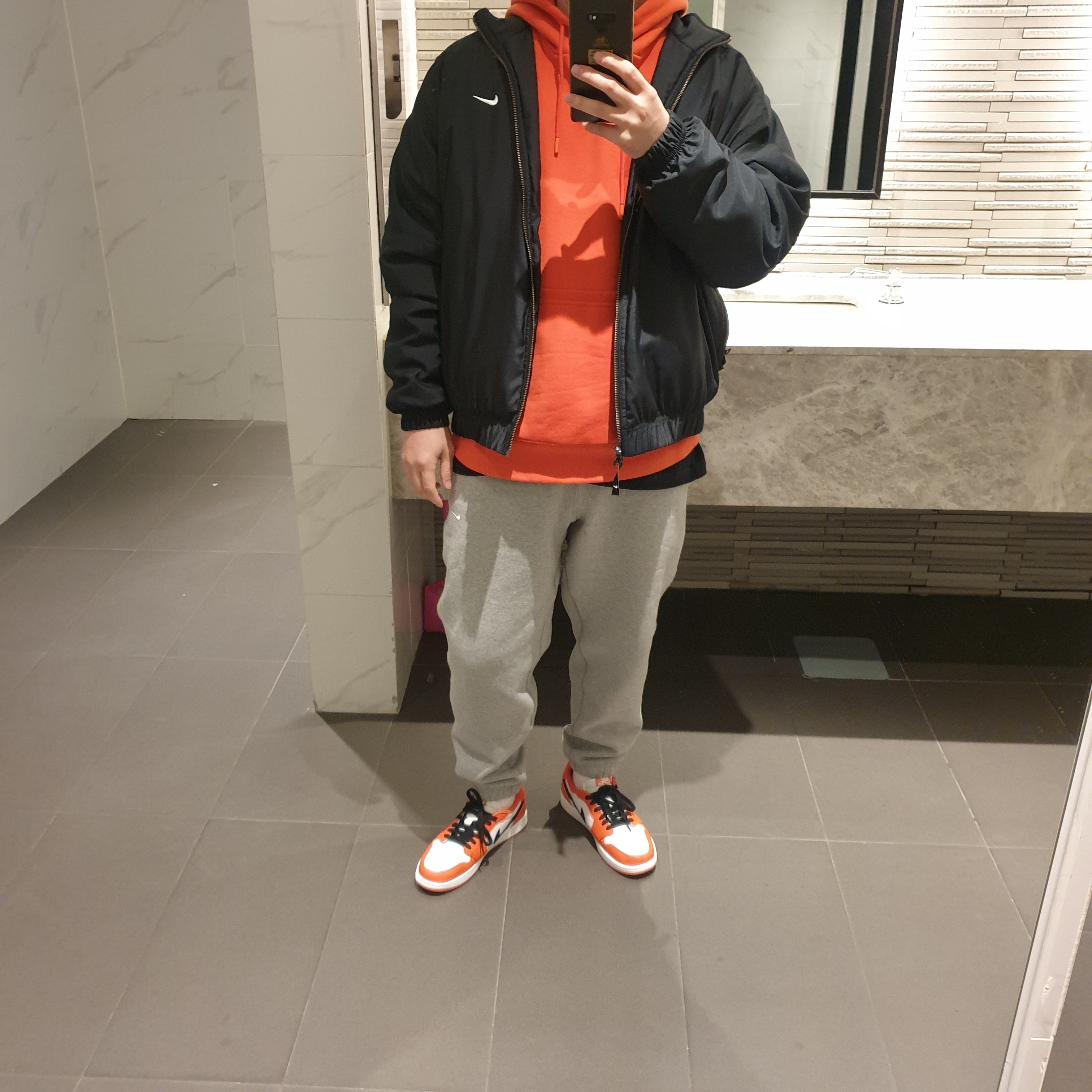 Nike NRG Solo Swoosh Satin Bomber Jacket Black - US/EU, Jordan 1 Low OG Starfish 착용 스타일