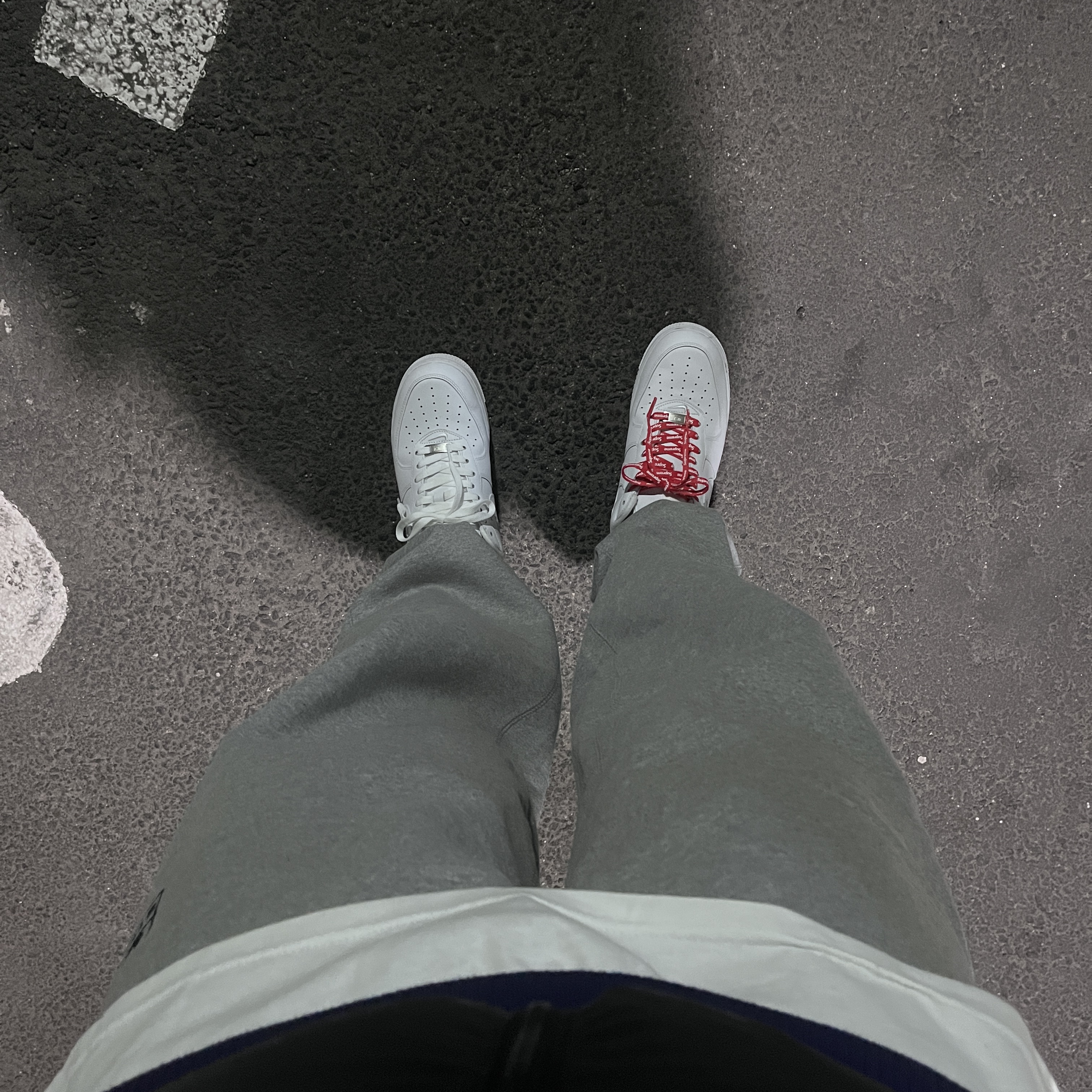 Nike x Supreme Air Force 1 Low White 착용 스타일