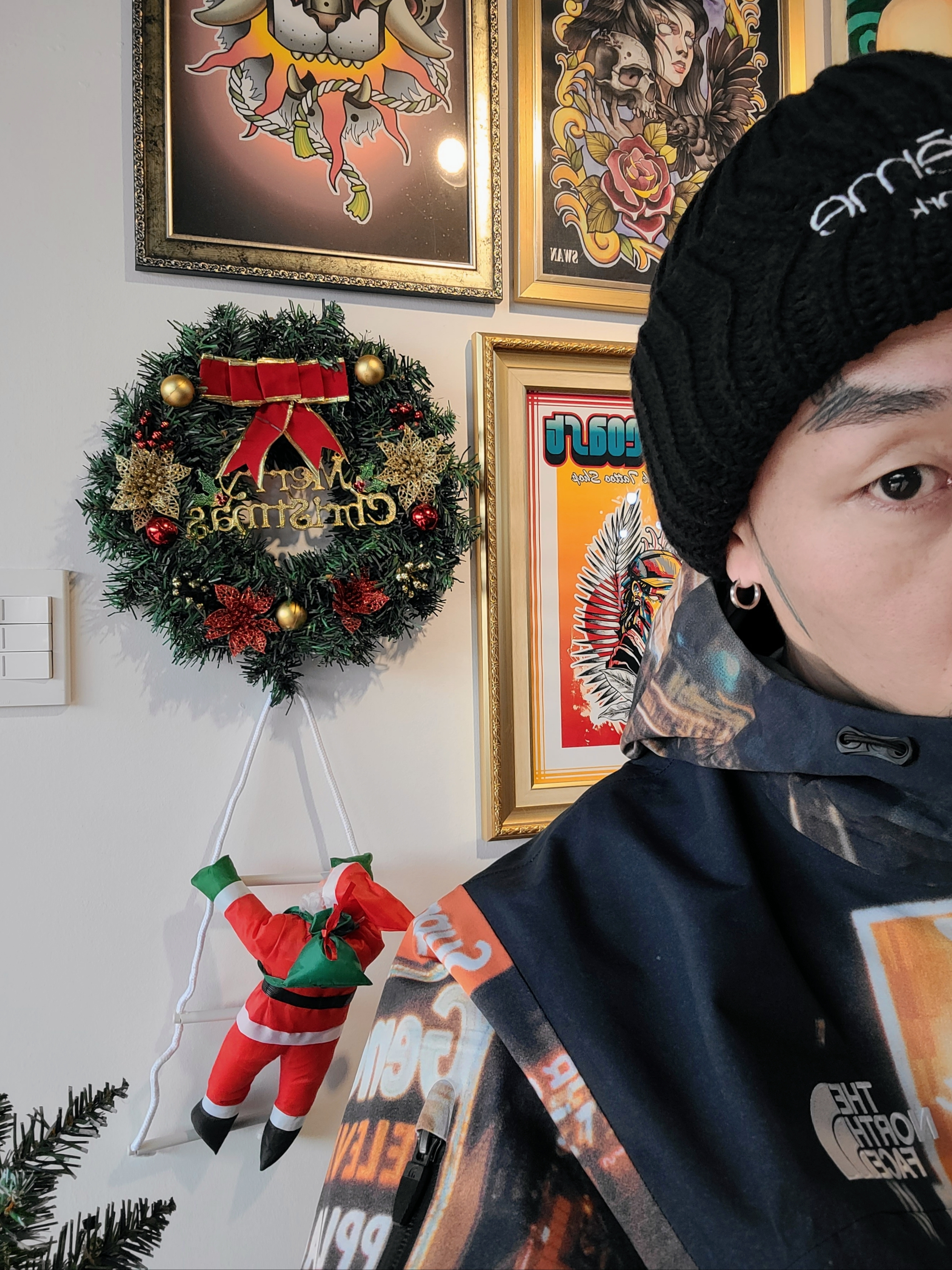 Supreme Ribbed Beanie Black - 22FW, Supreme x The North Face Taped Seam Shell Jacket Times Square - 22FW 착용 스타일