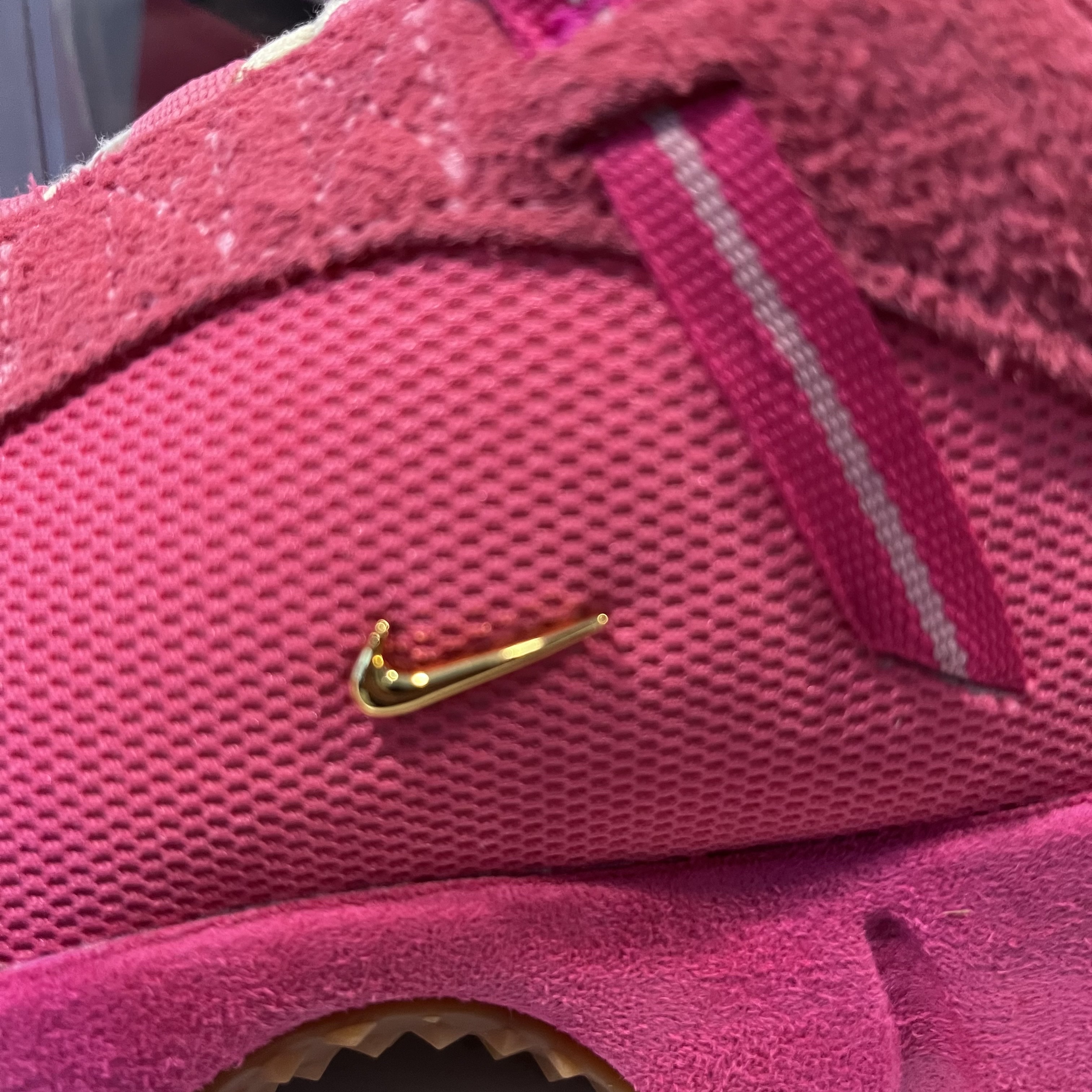 Nike x Jacquemus Air Humara LX Pink Flash 착용 스타일 - 1
