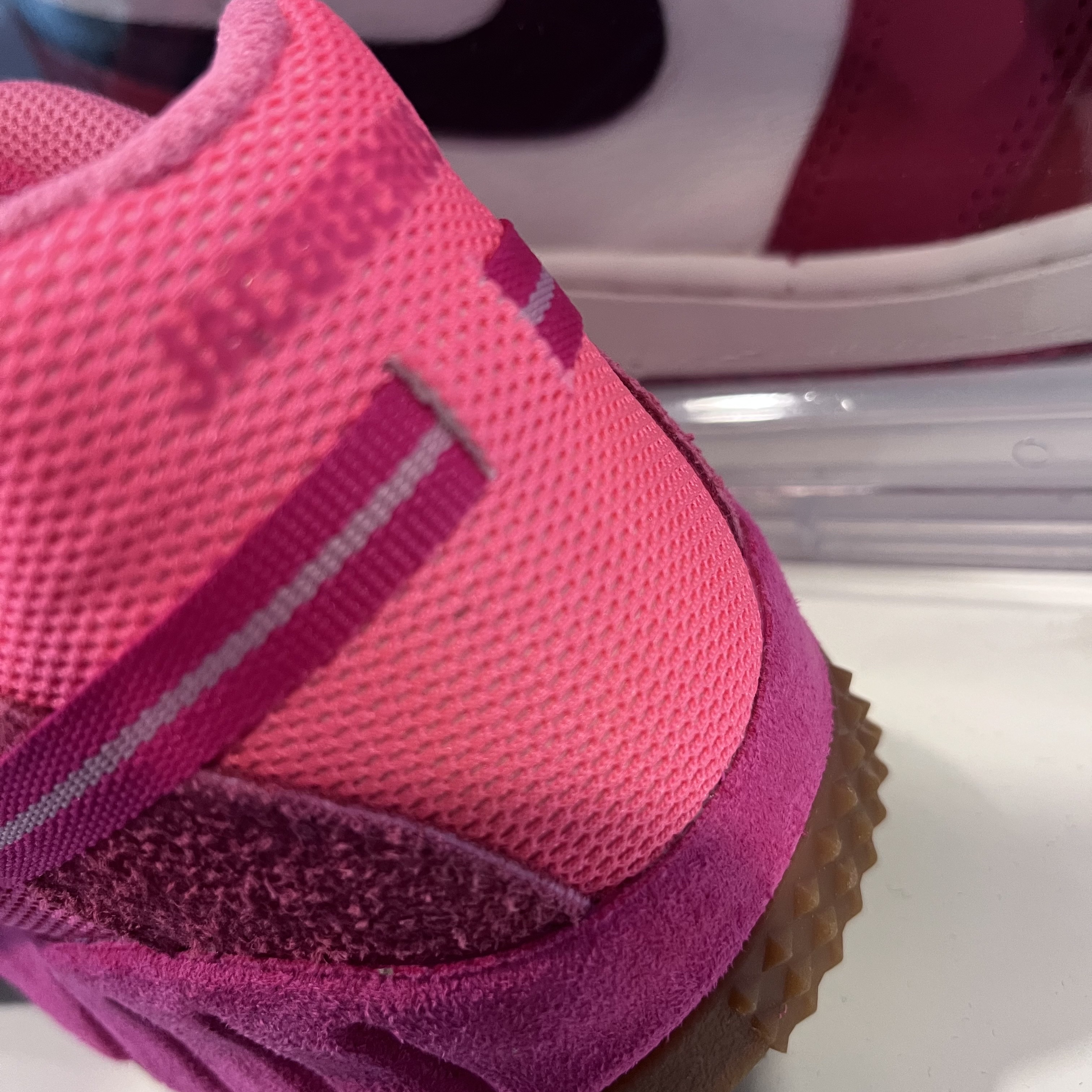 Nike x Jacquemus Air Humara LX Pink Flash 착용 스타일 - 2