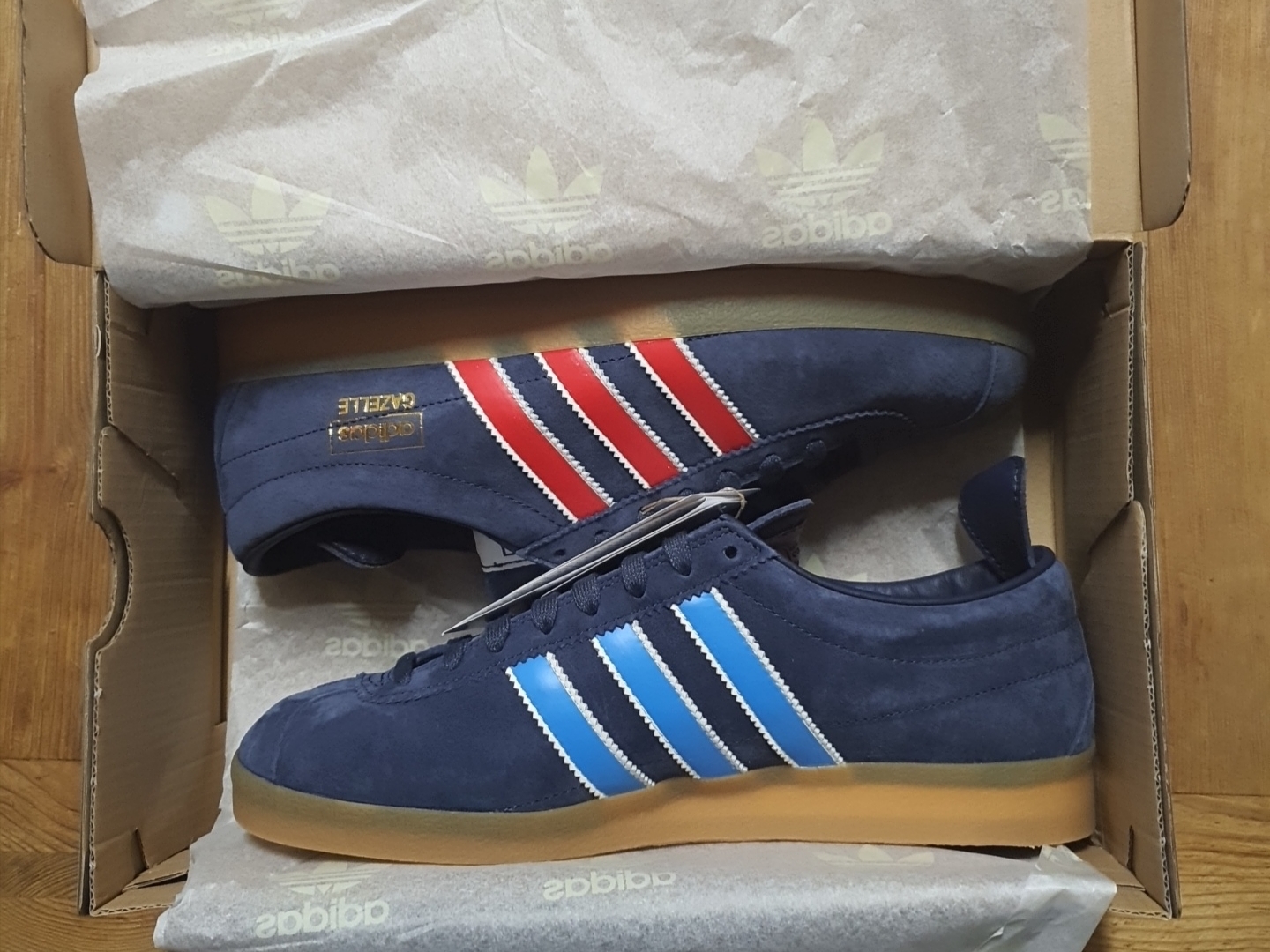 Adidas Gazelle Vintage Collegiate Navy Red - Size? Exclusive 착용 스타일
