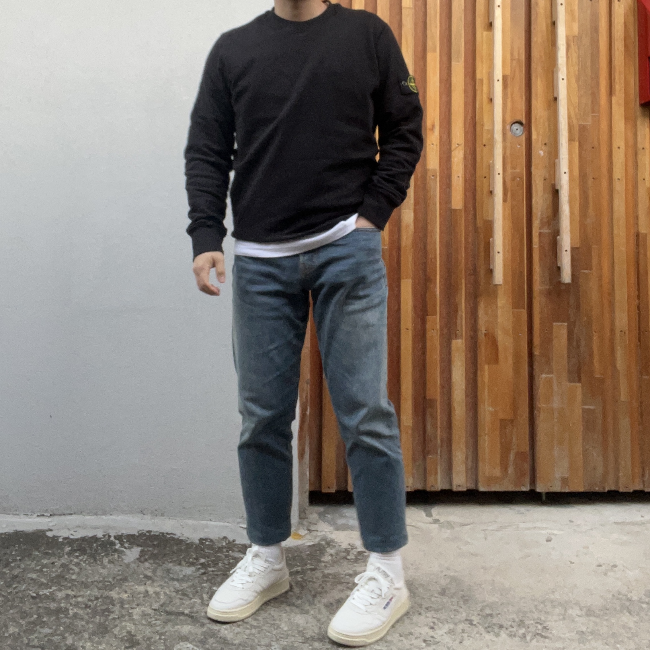 Stone Island 63020 Crewneck Sweatshirt Black - 22FW, (W) Autry Medalist Low Goatskin Sneakers White 착용 스타일