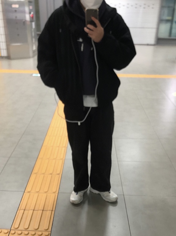Salomon XT-6 ADV White, Sunnei Logo Hoodie Blue 착용 스타일