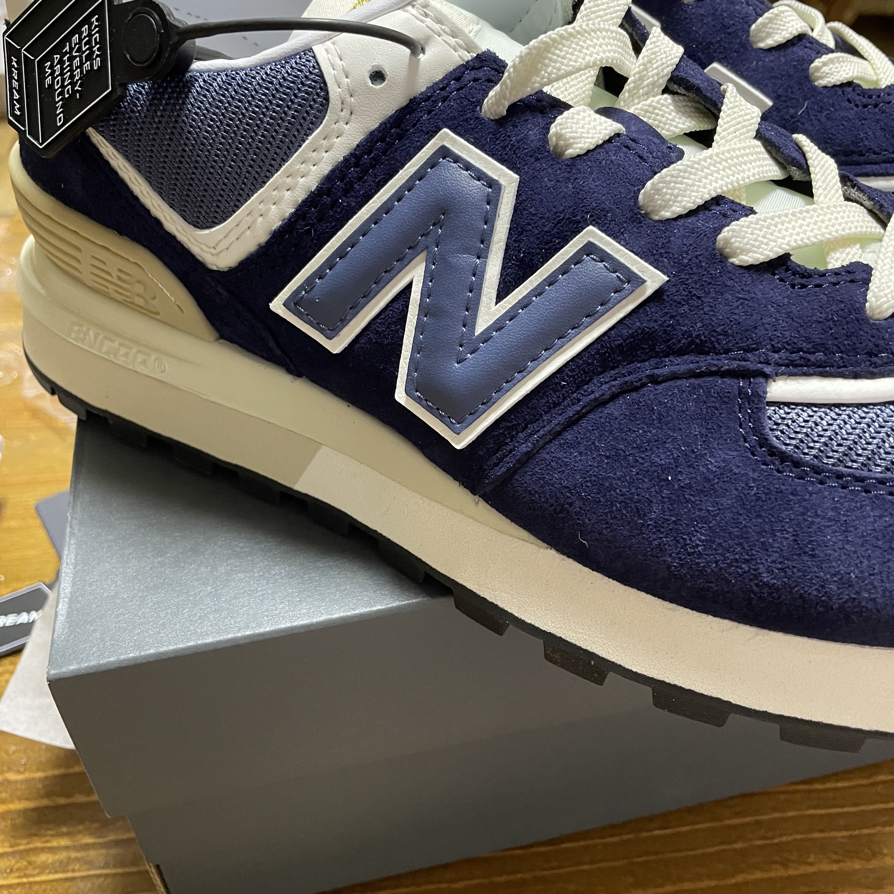 New Balance 574 Legacy Navy 착용 스타일 - 1