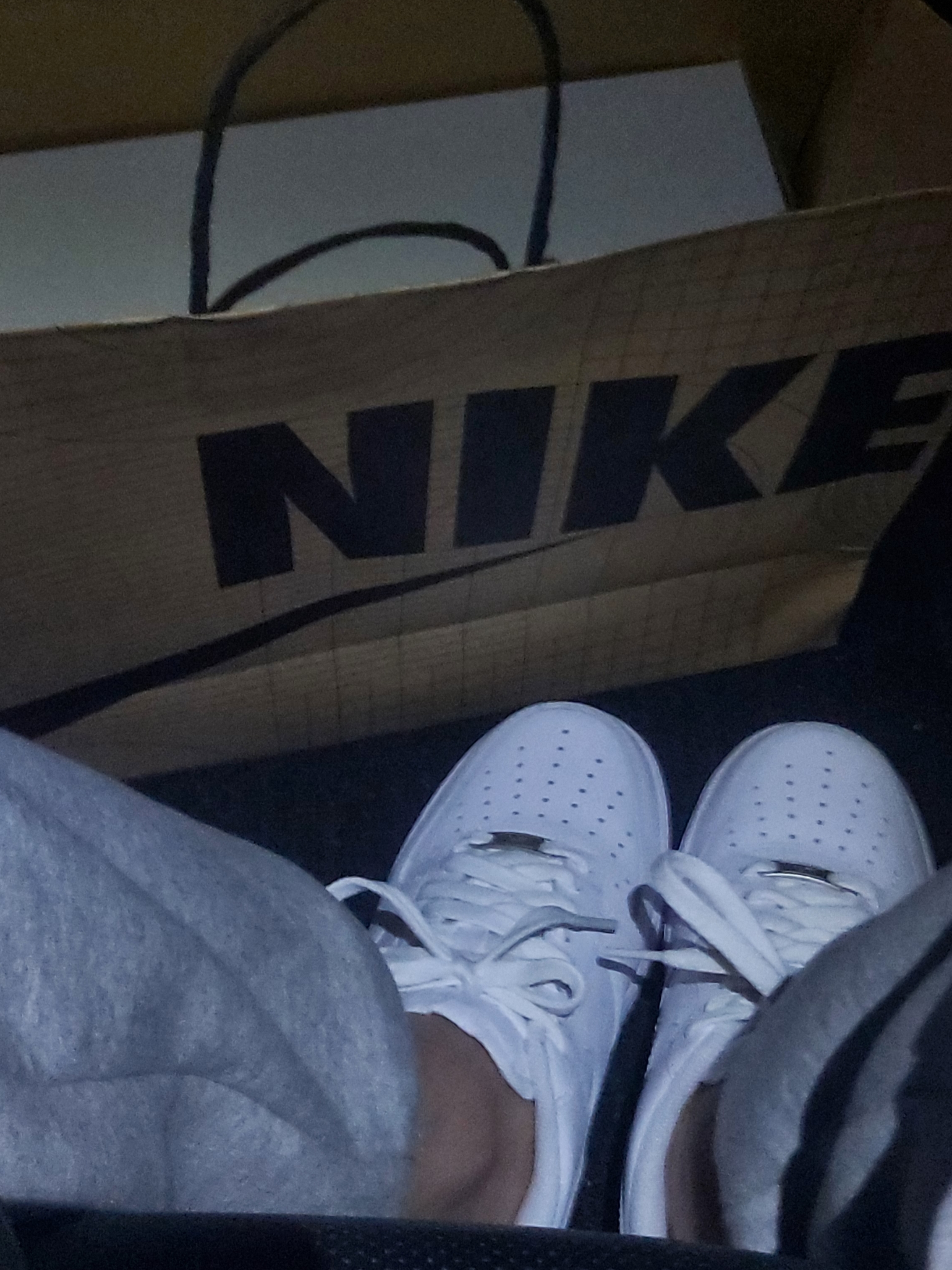 Nike Air Force 1 '07 Low White 착용 스타일