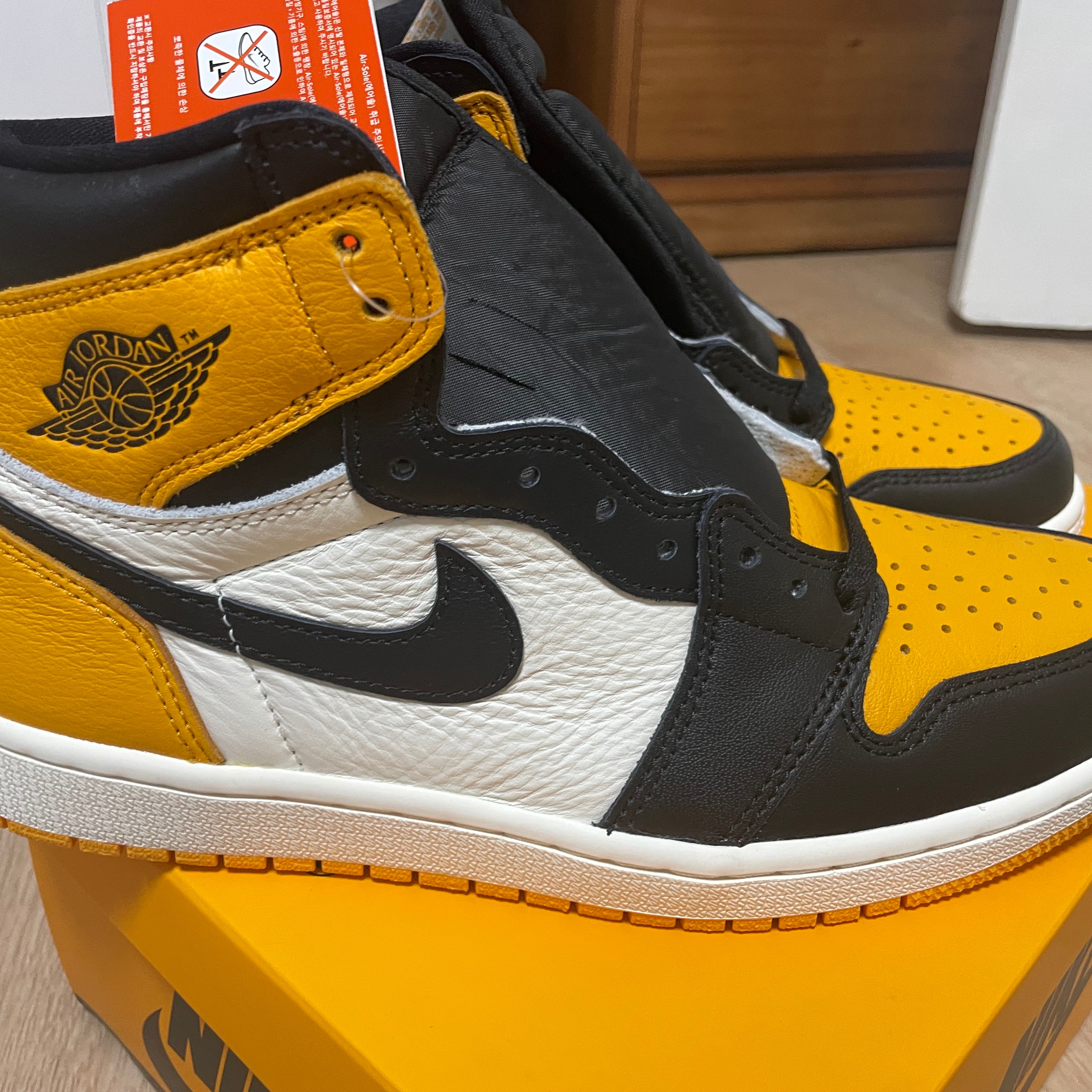Jordan 1 Retro High OG Taxi, Jordan 1 Mid Taxi 착용 스타일 - 2