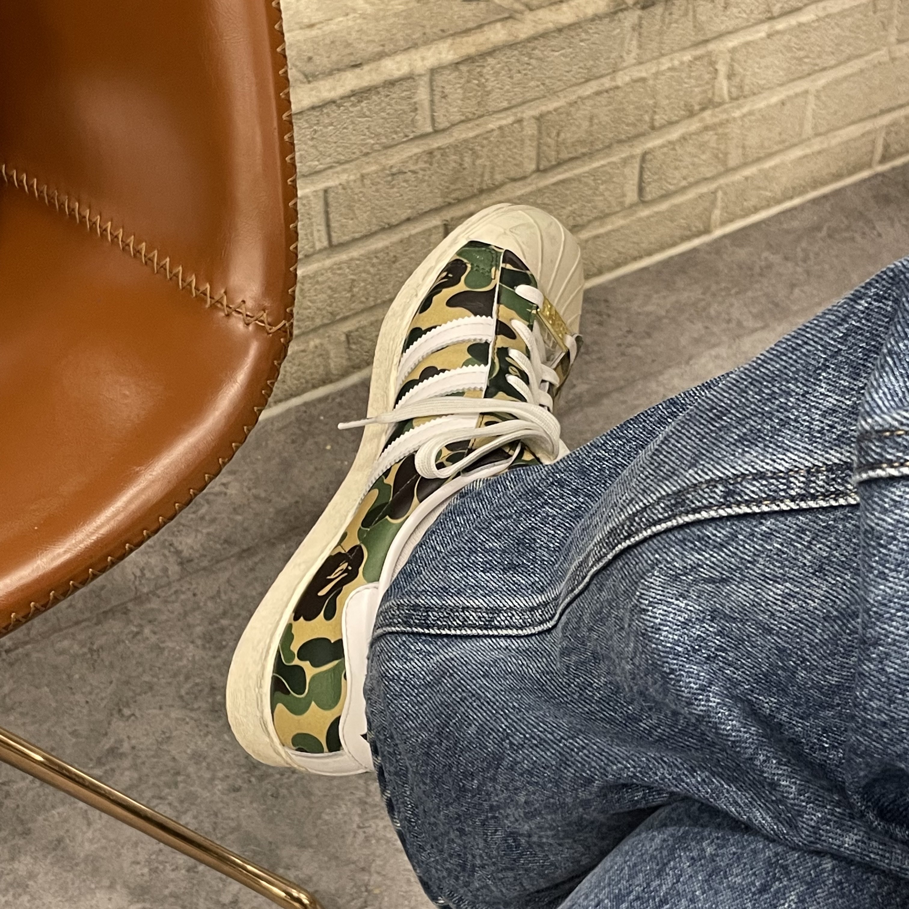 Adidas x BAPE Superstar 80s Green Camo 착용 스타일