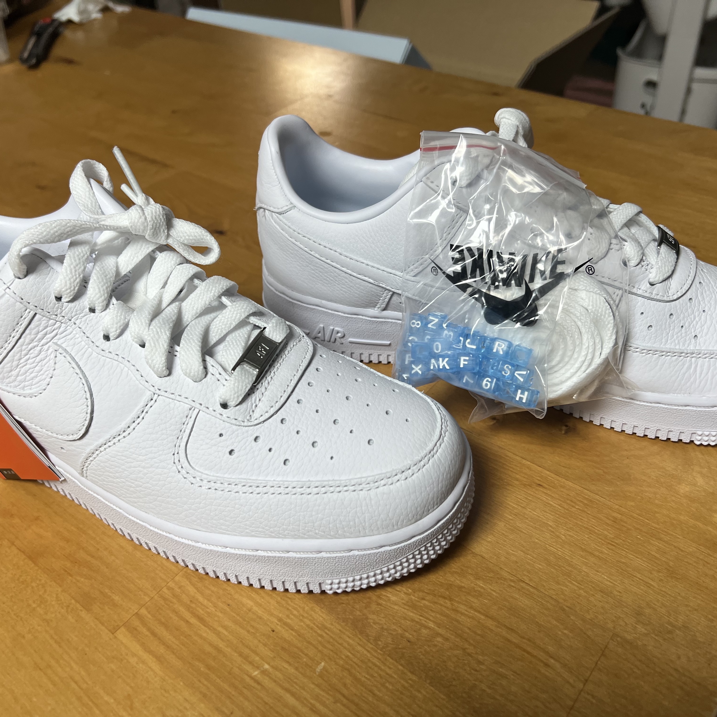 Nike x Drake Nocta Air Force 1 Low SP Certified Lover Boy White 착용 스타일 - 1