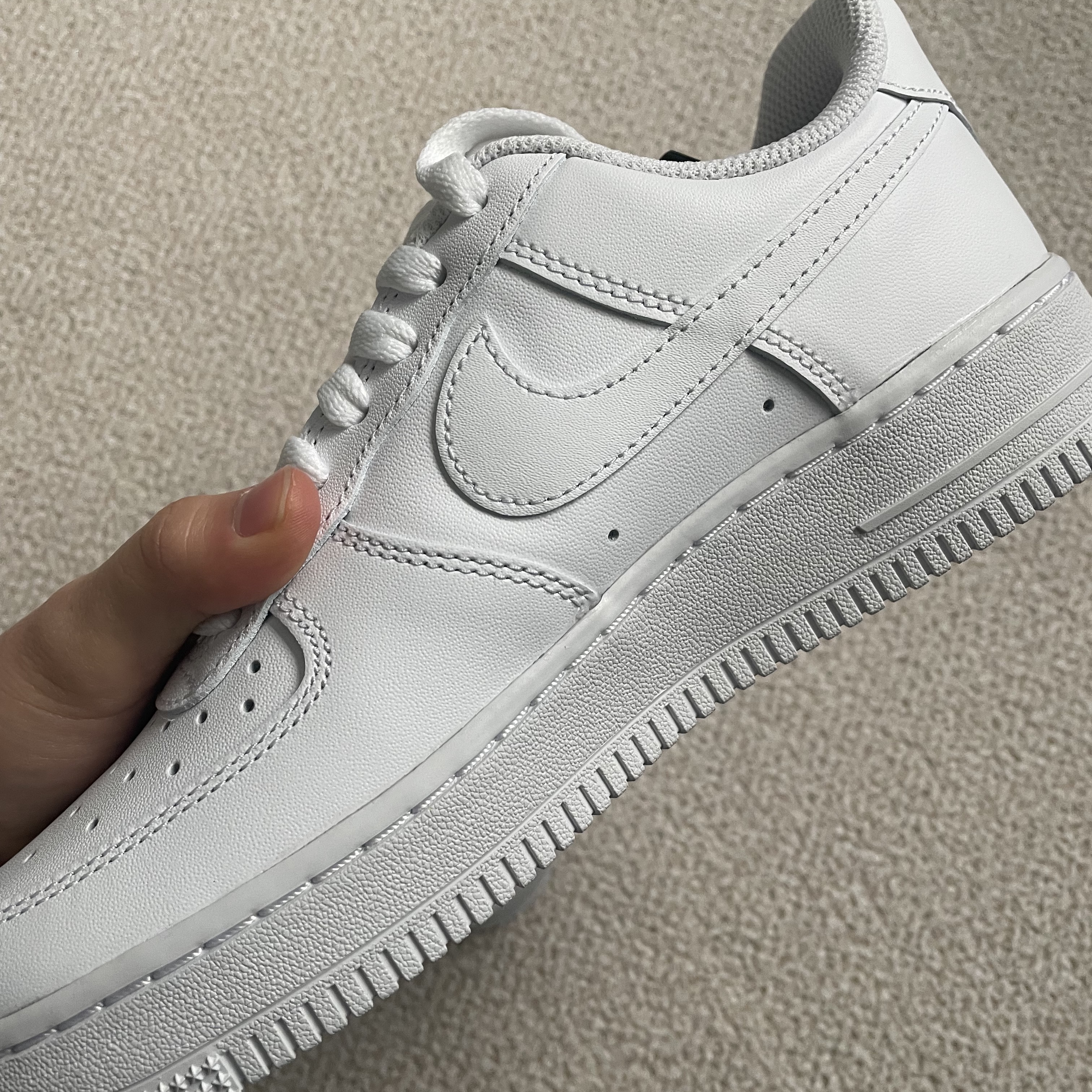 (W) Nike Air Force 1 '07 Low White 착용 스타일 - 4
