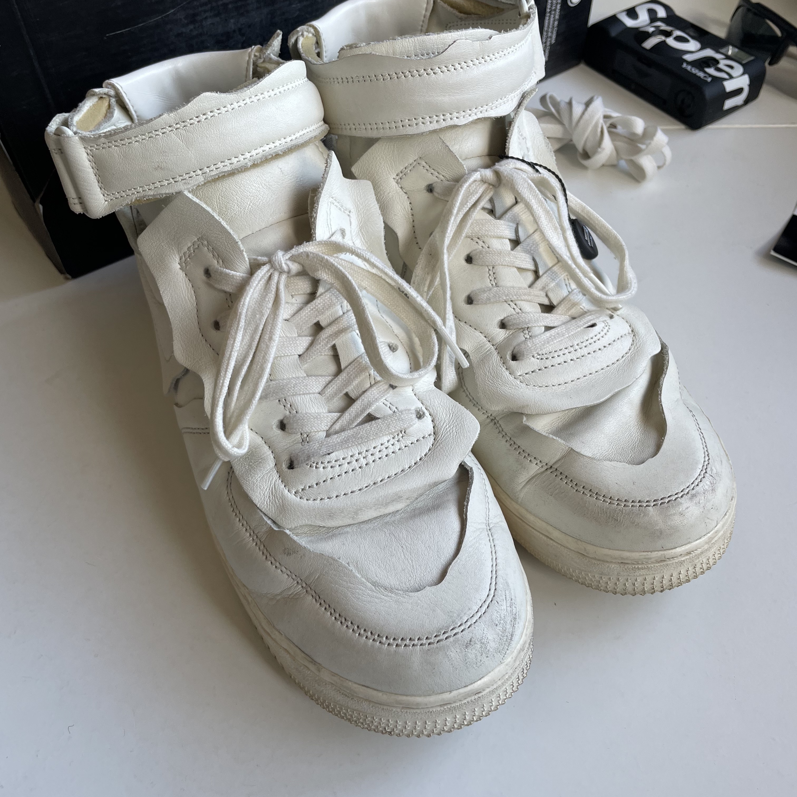 Nike x Comme des Garcons Homme Plus Air Force Mid White 착용 스타일 - 2