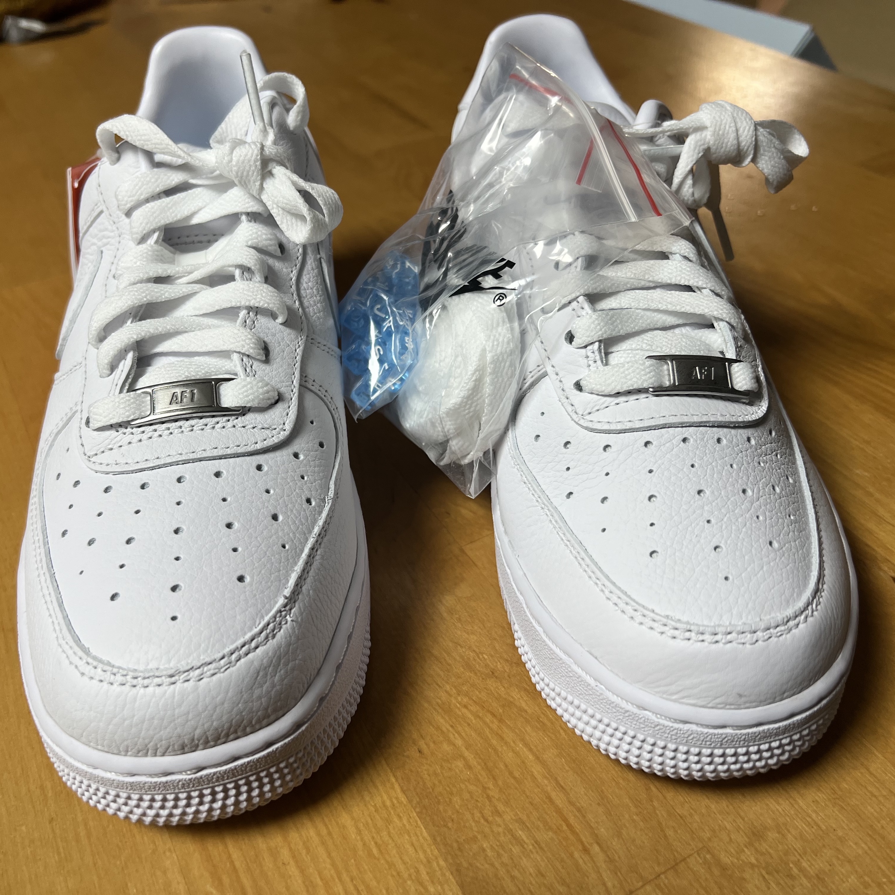 Nike x Drake Nocta Air Force 1 Low SP Certified Lover Boy White 착용 스타일 - 2
