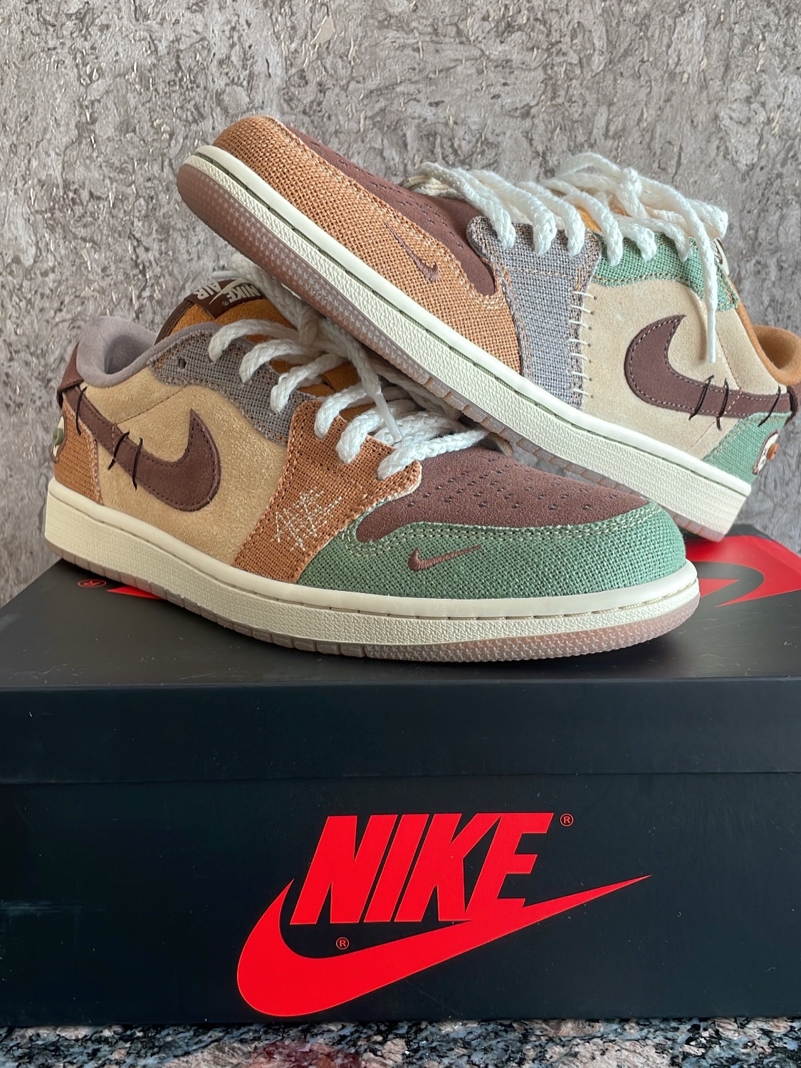 Jordan 1 x Zion Williamson Retro Low OG Flax and Oil Green 착용 스타일