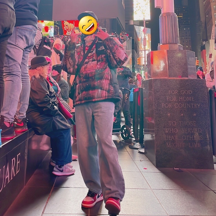 Supreme x The North Face 800-Fill Half Zip Hooded Pullover Times Square - 22FW, Supreme Raffia S Logo 6-Panel Black - 22SS 착용 스타일 - 1