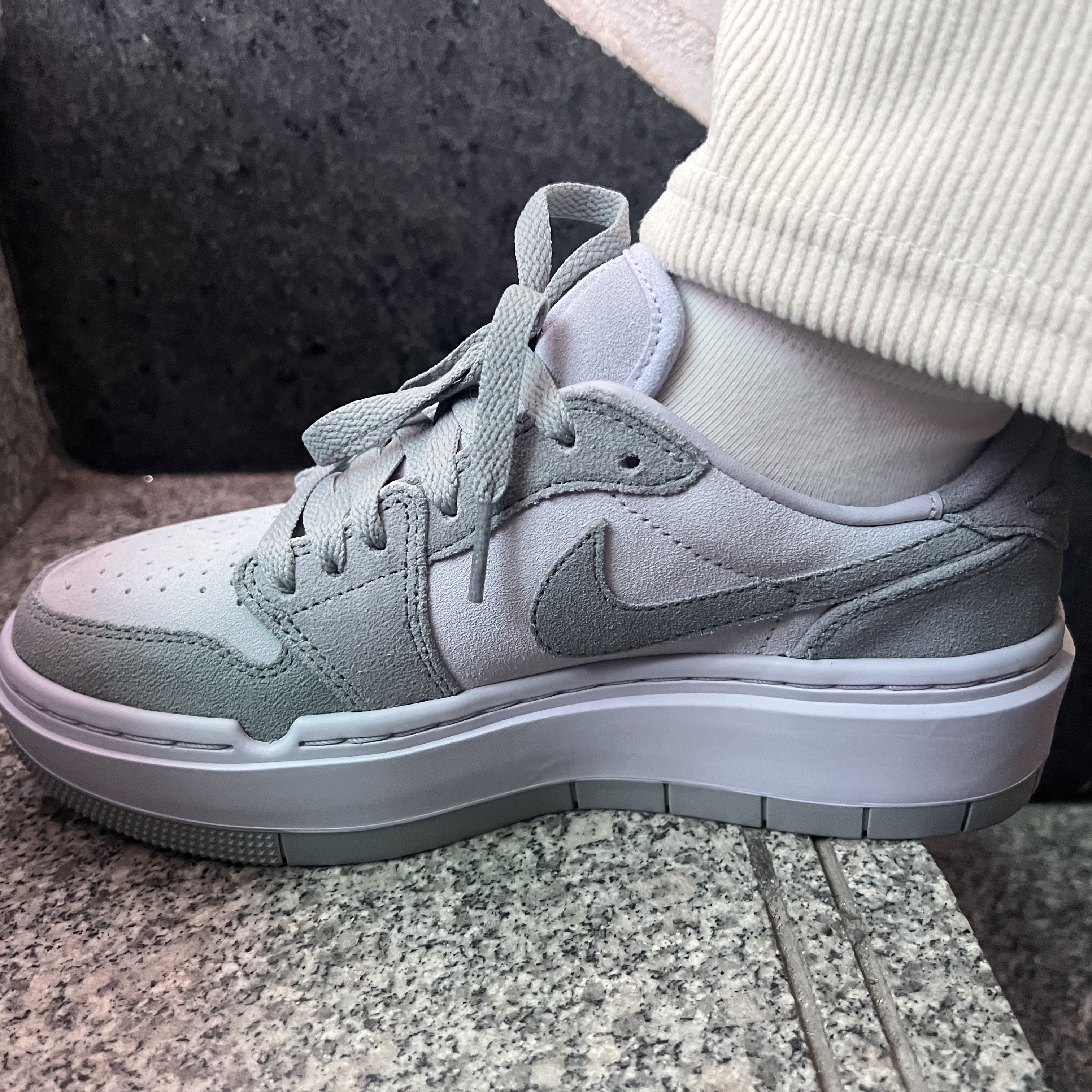 (W) Jordan 1 Elevate Low Stealth 착용 스타일 - 3