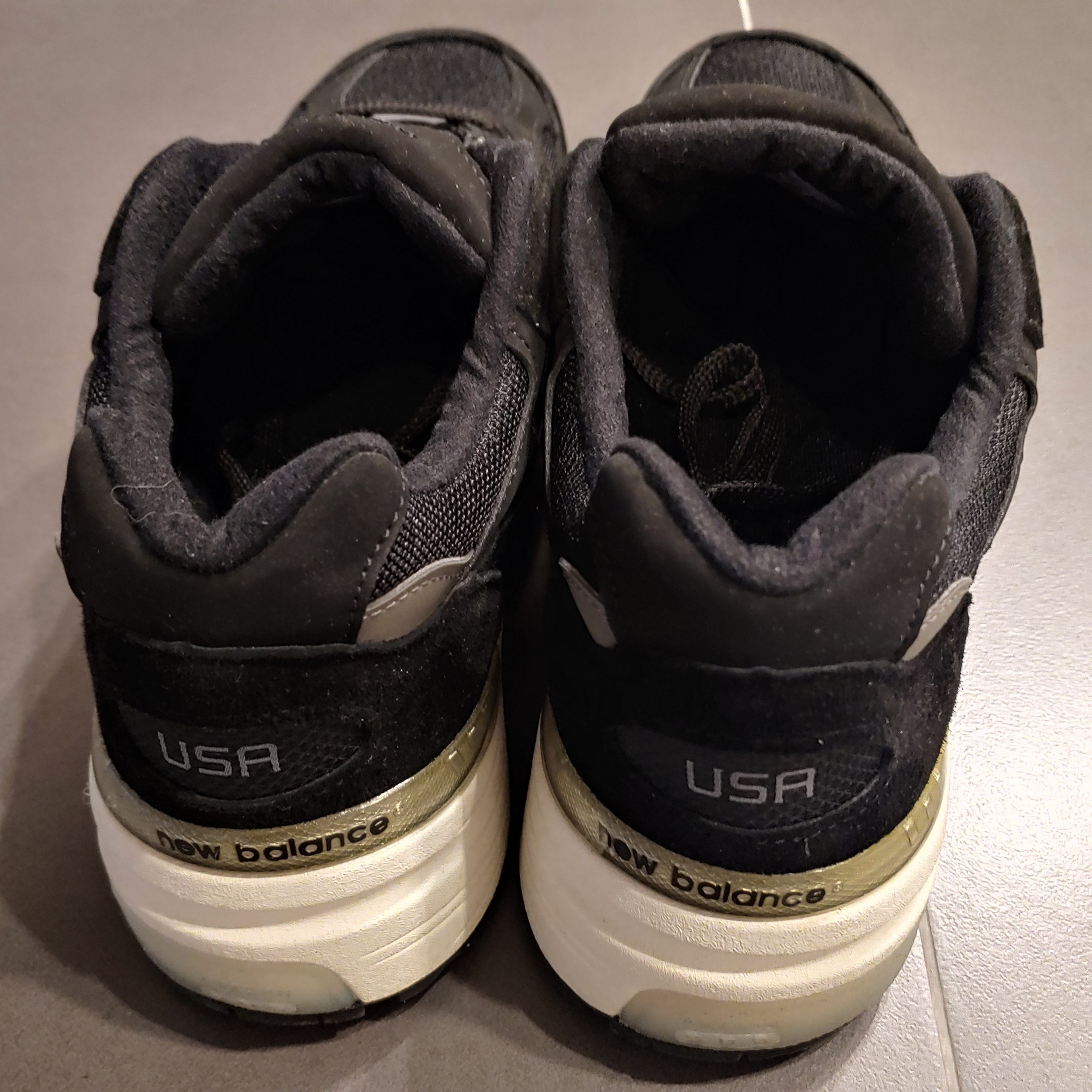 New Balance 992 Made in USA Black 착용 스타일 - 2