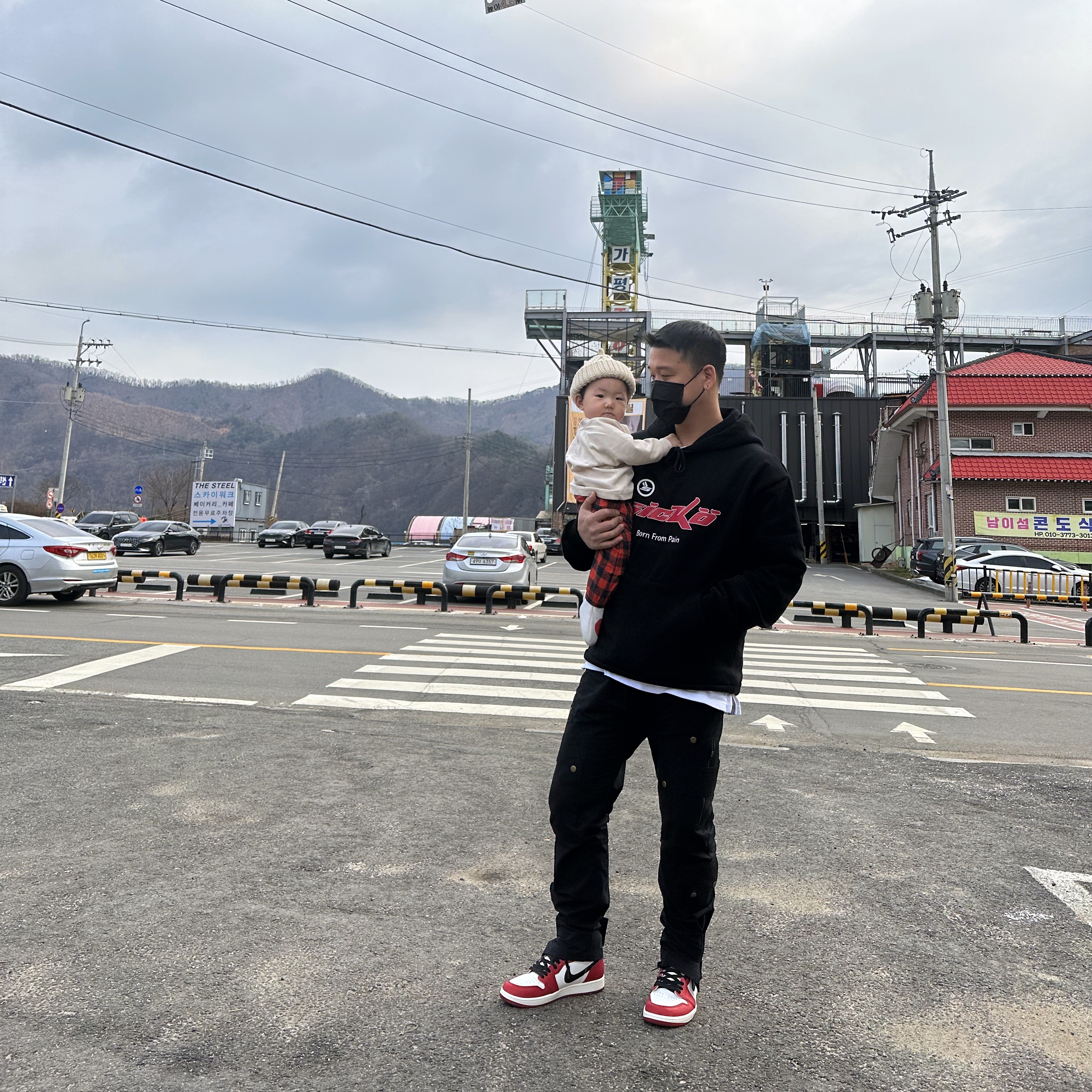 Jordan 1 Retro High OG Chicago 2022, The North Face 1996 Eco Nuptse Jacket Black 착용 스타일 - 3