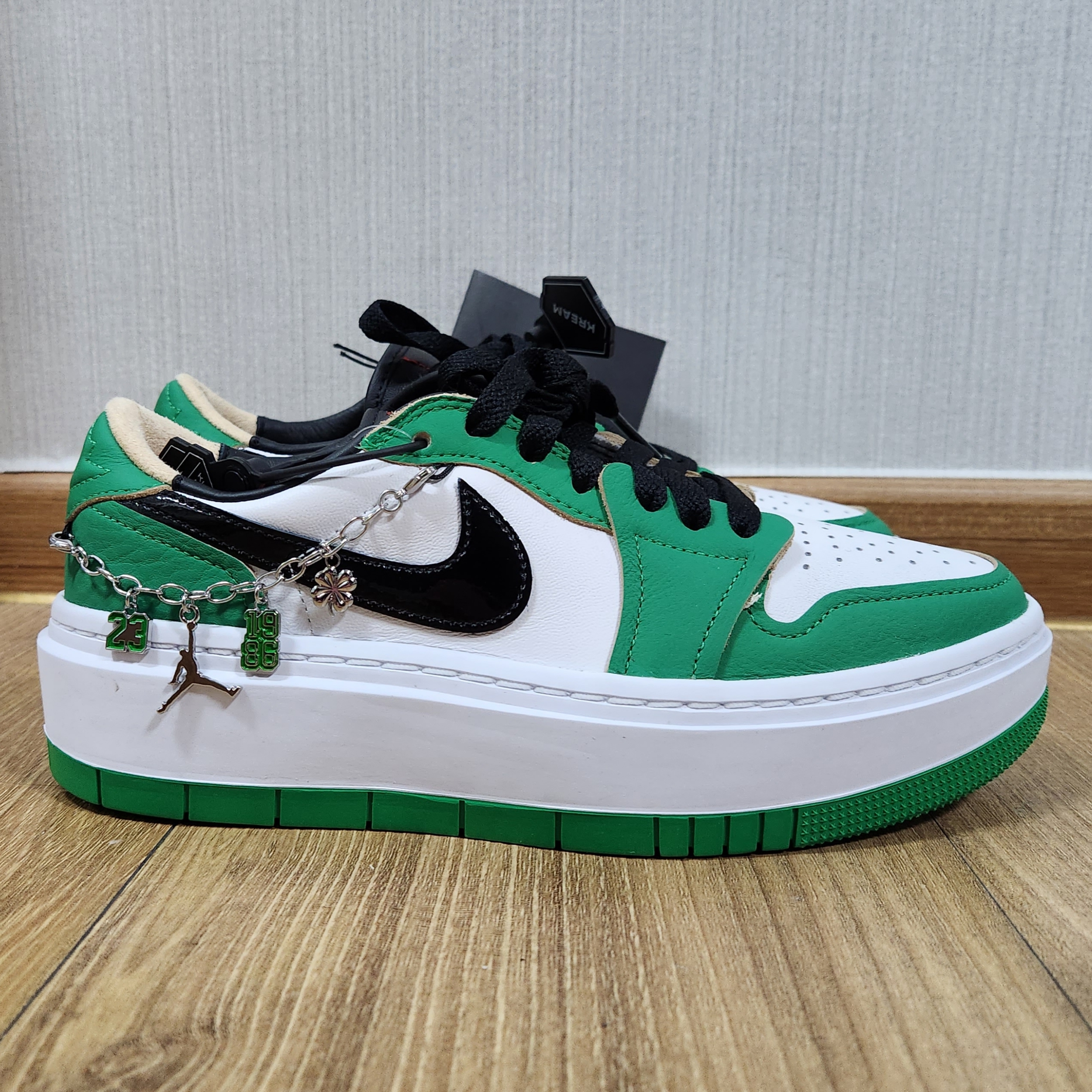 (W) Jordan 1 Elevate Low SE Lucky Green 착용 스타일