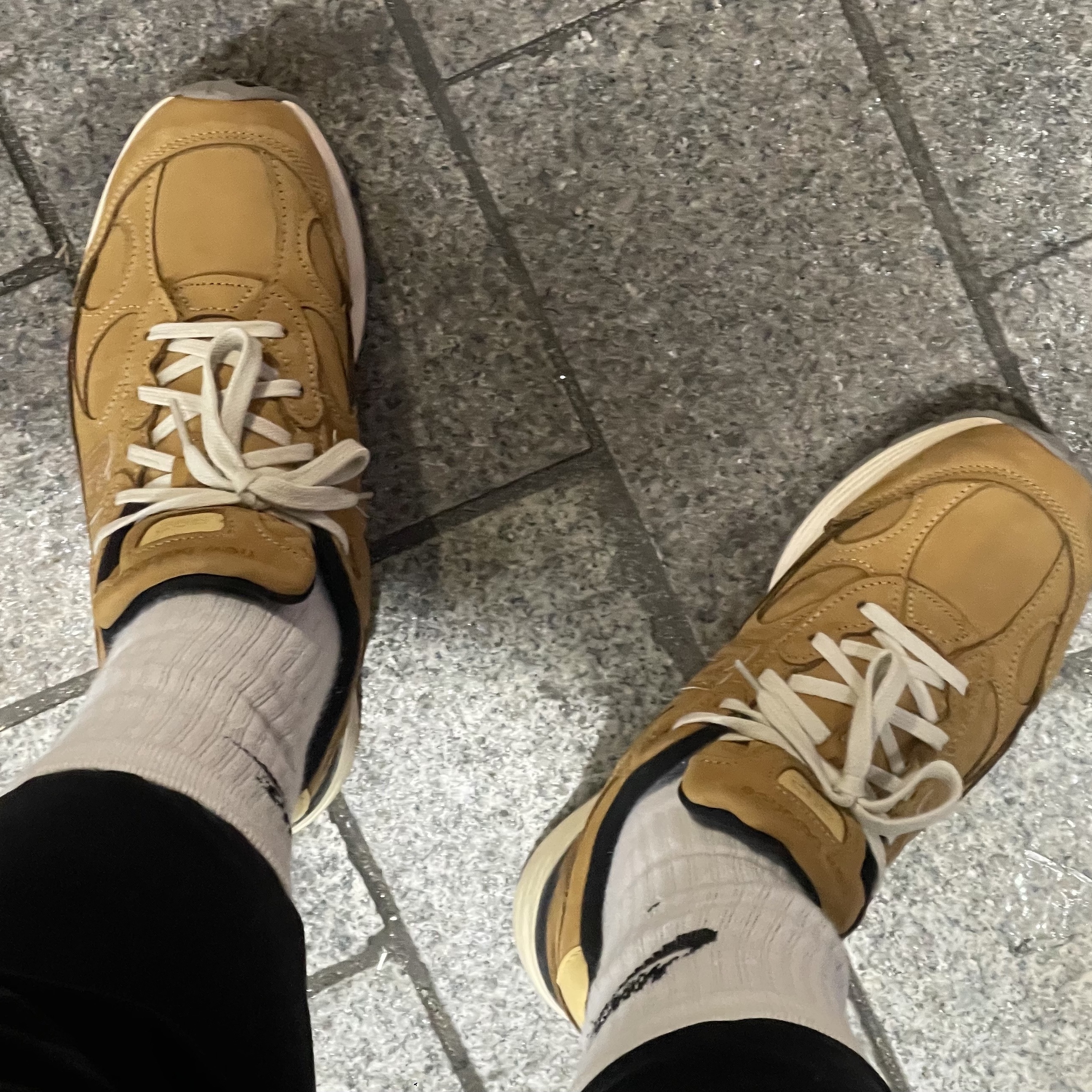 New Balance 992 Made in USA Brown 착용 스타일