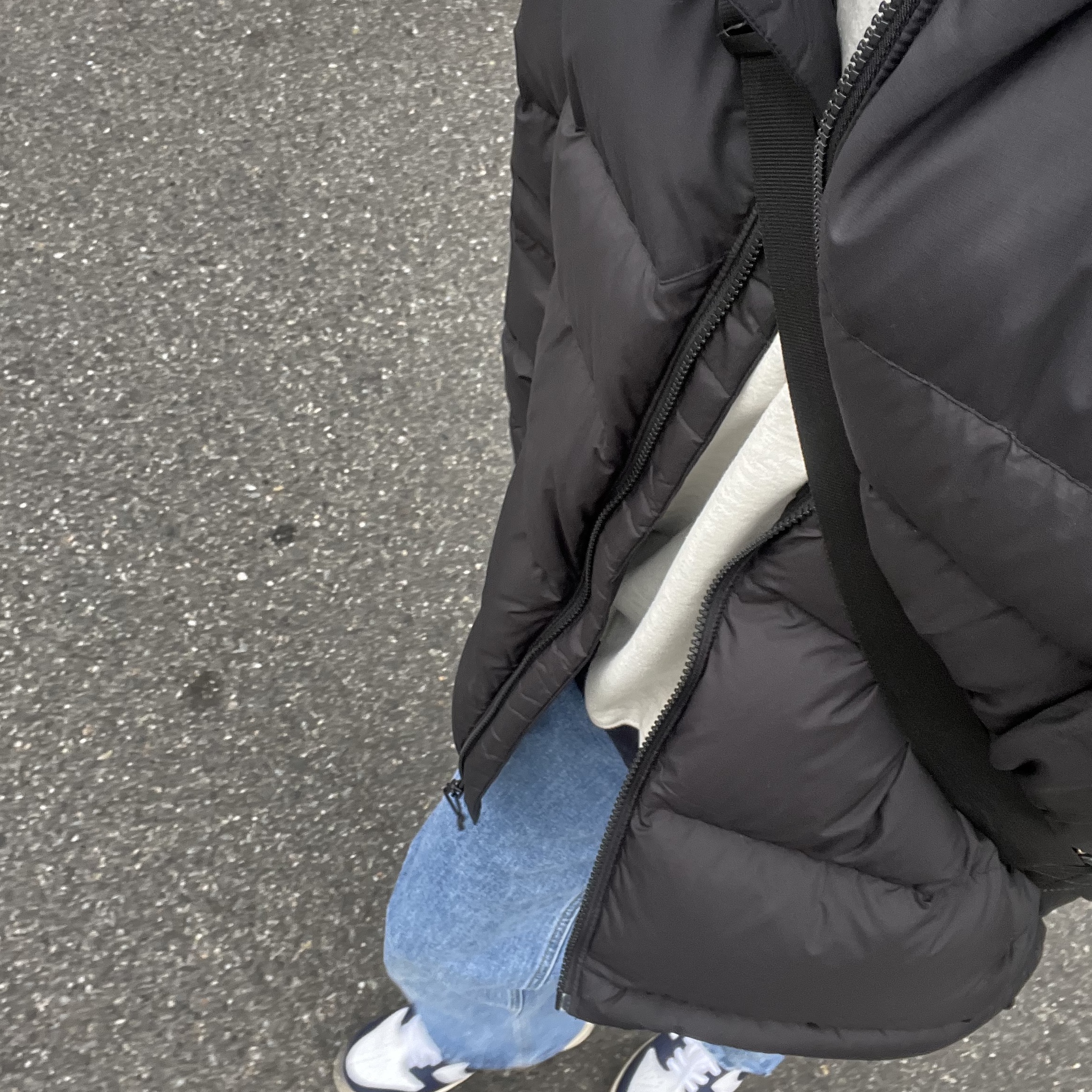 (W) Nike Dunk Low Vintage Midnight Navy, The North Face 1992 Nuptse Jacket Black 착용 스타일